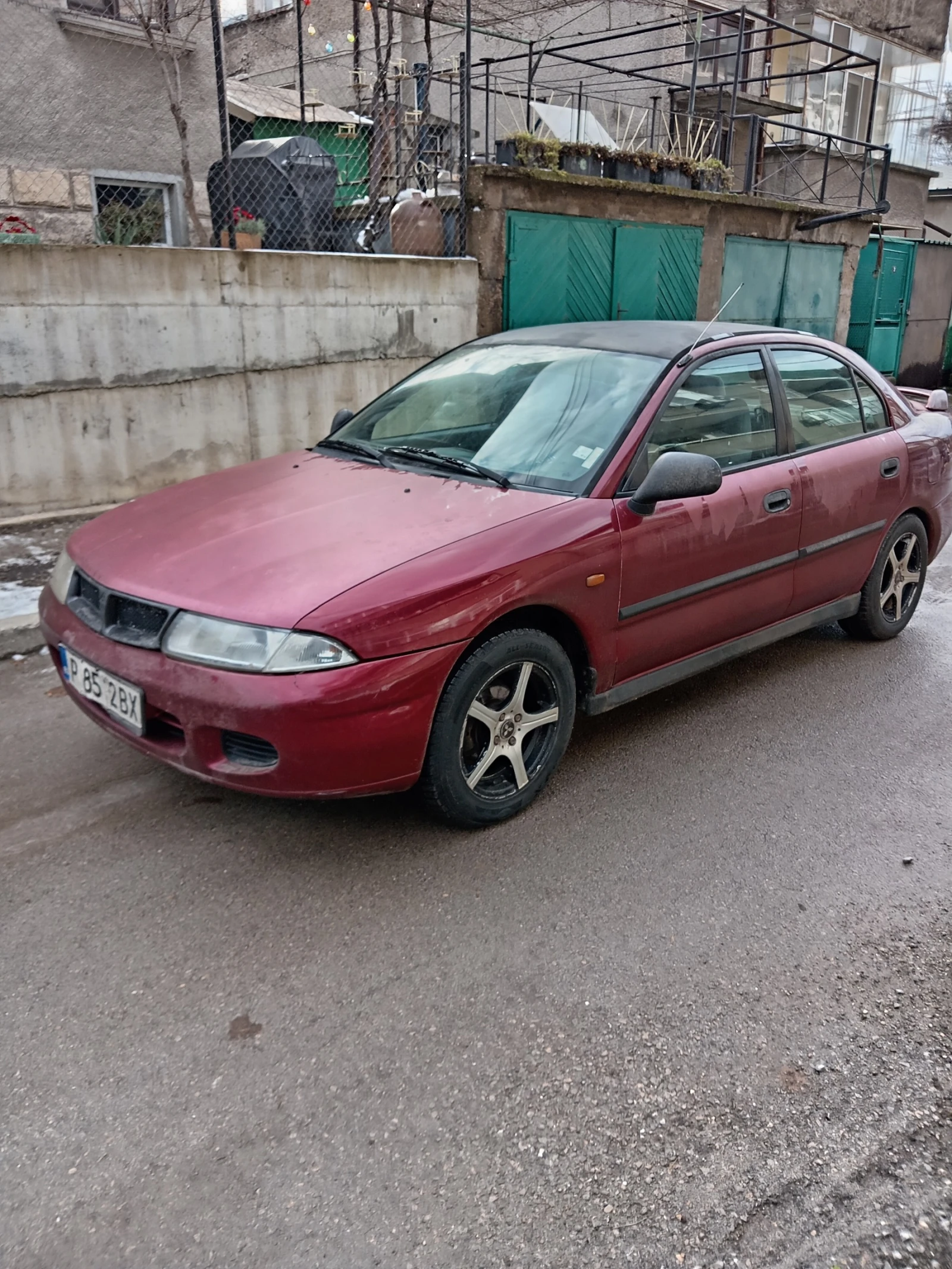 Mitsubishi Carisma 1.6 i, снимка 1