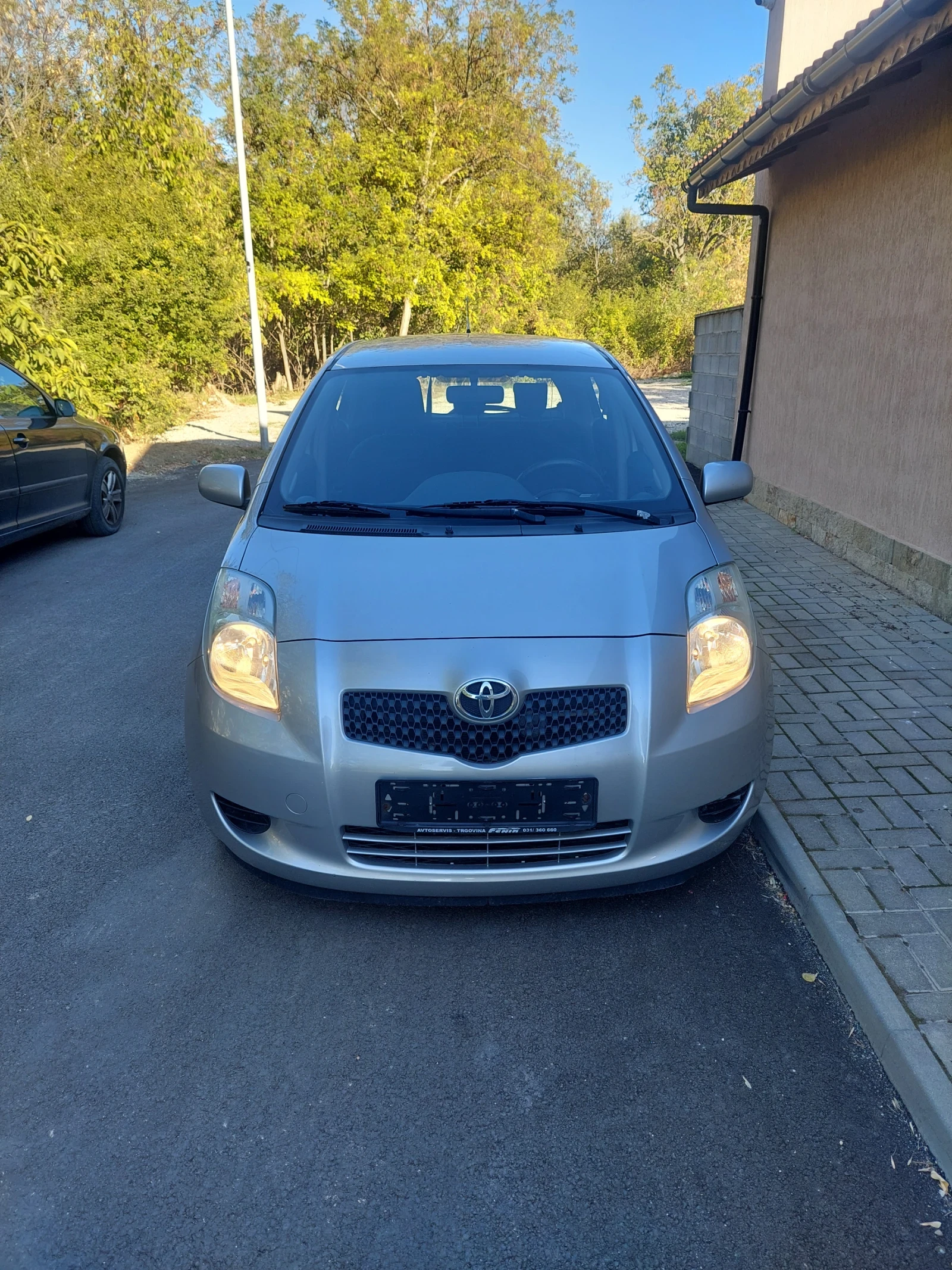 Toyota Yaris 1.3VVT-i - изображение 2