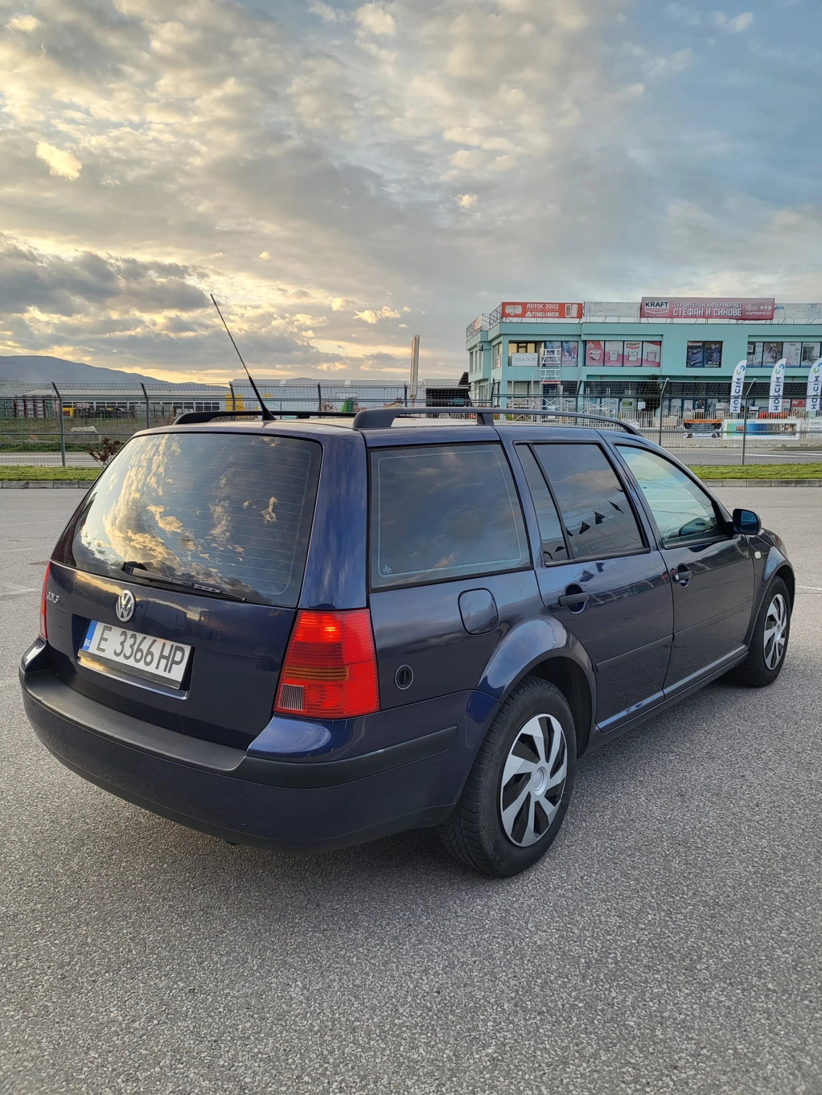 VW Golf * 1.6 Бензин-Газ * Регистриран * Топ *  - изображение 4