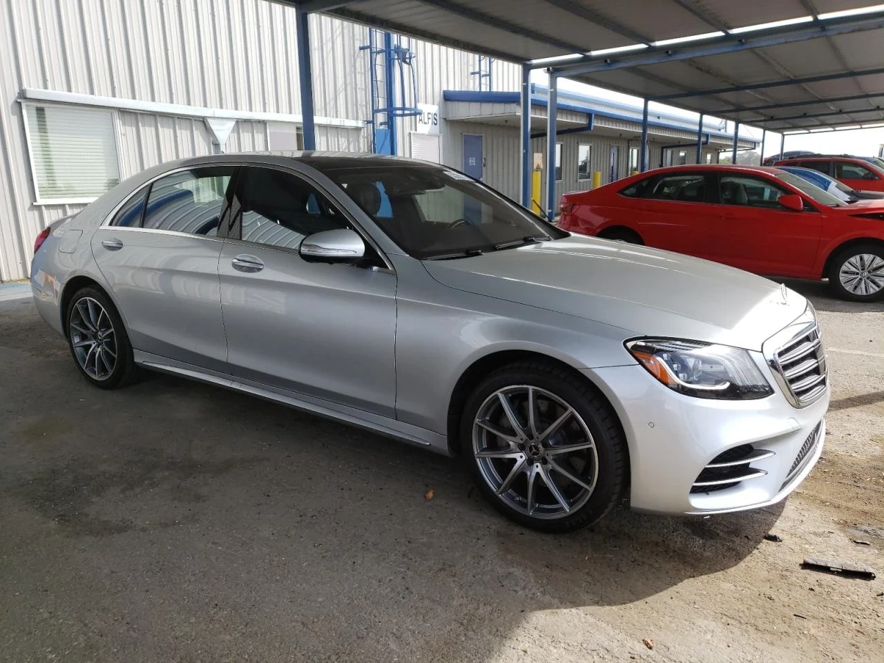 Mercedes-Benz S 560  - изображение 2