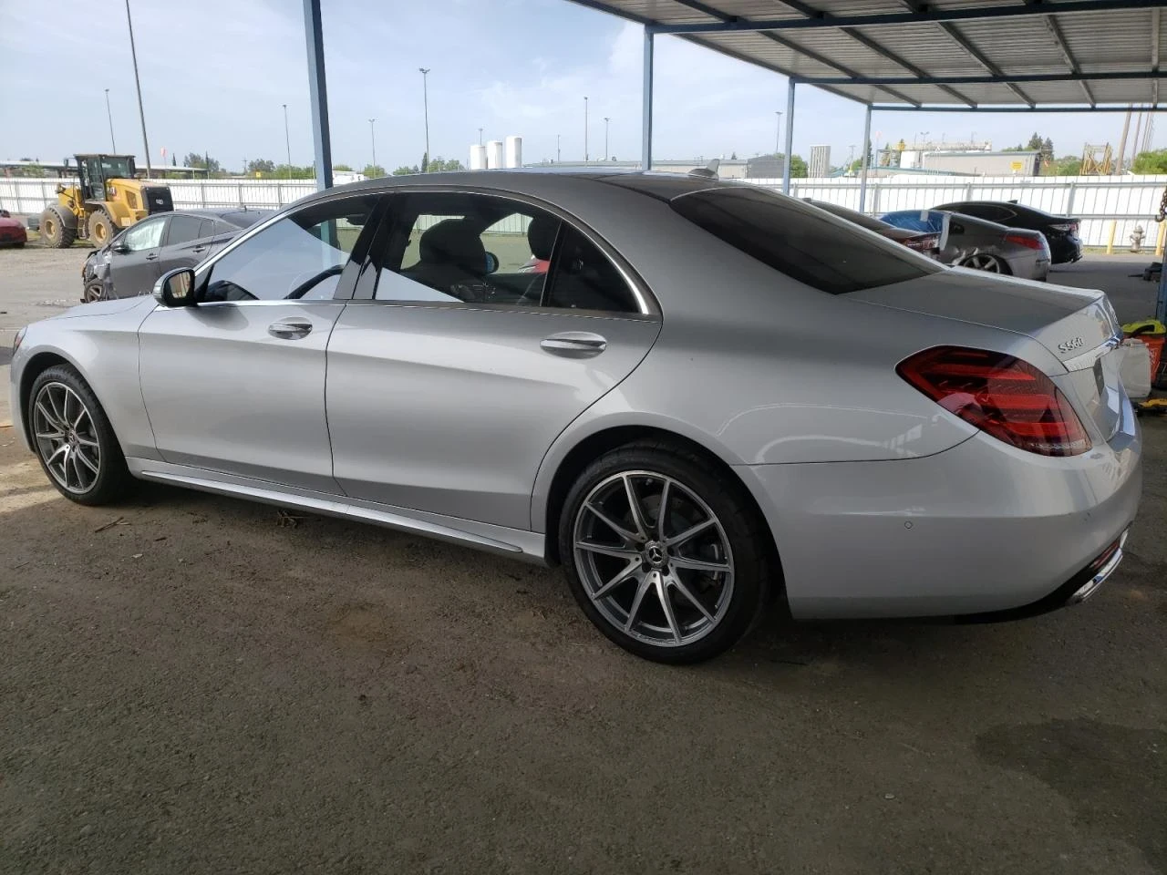 Mercedes-Benz S 560  - изображение 4