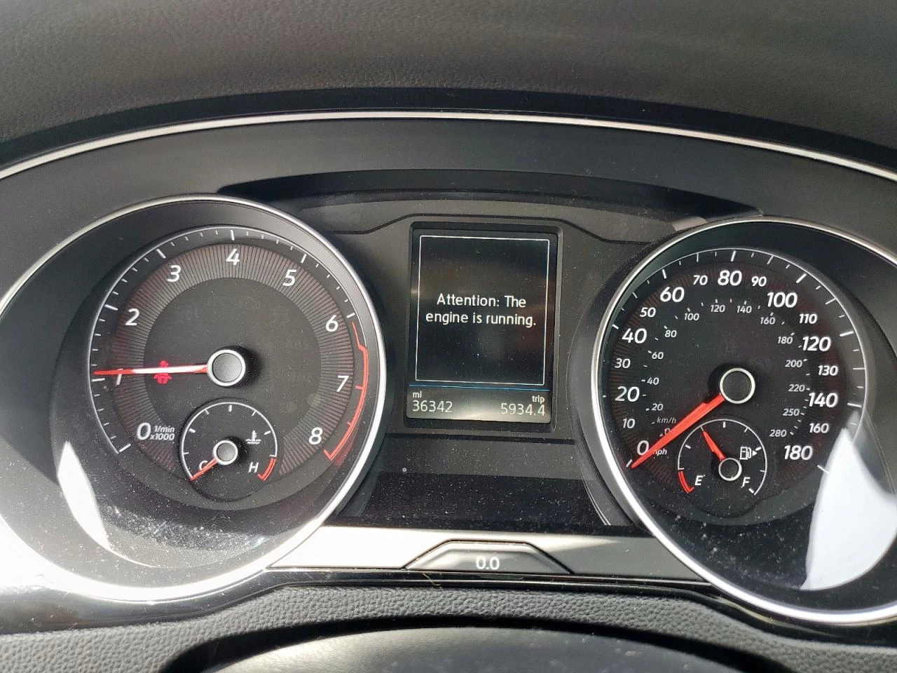 VW Arteon SE 2.0L КОЖА/ПОДГРЕВИ/ЕЛ.СЕДАЛКИ - изображение 9