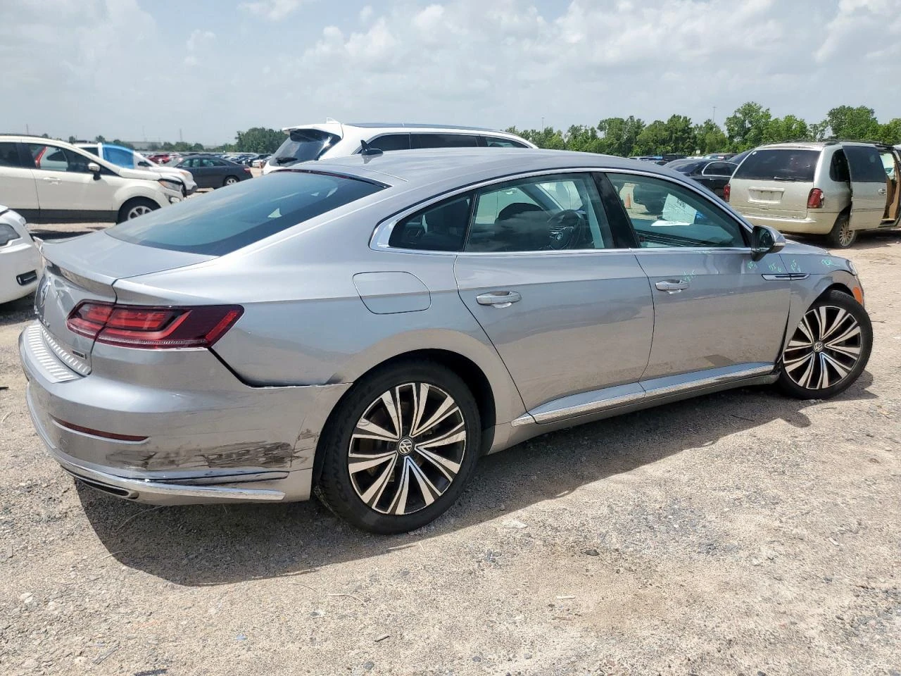 VW Arteon SE 2.0L КОЖА/ПОДГРЕВИ/ЕЛ.СЕДАЛКИ - изображение 5