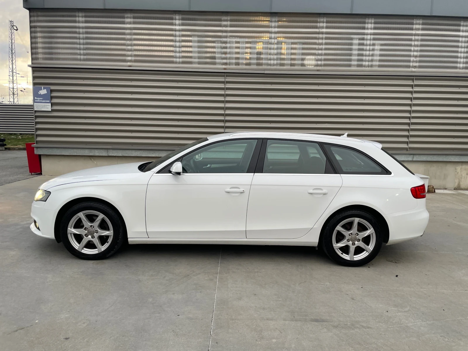 Audi A4 2.0TDI LED BI-XENON 143 EURO5 | Mobile.bg   4