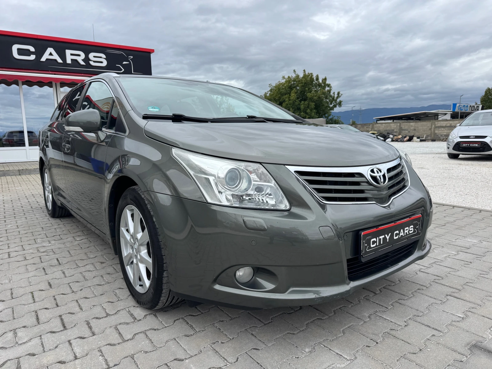 Toyota Avensis 1.8i-AVTOMAT-NAVI - изображение 2