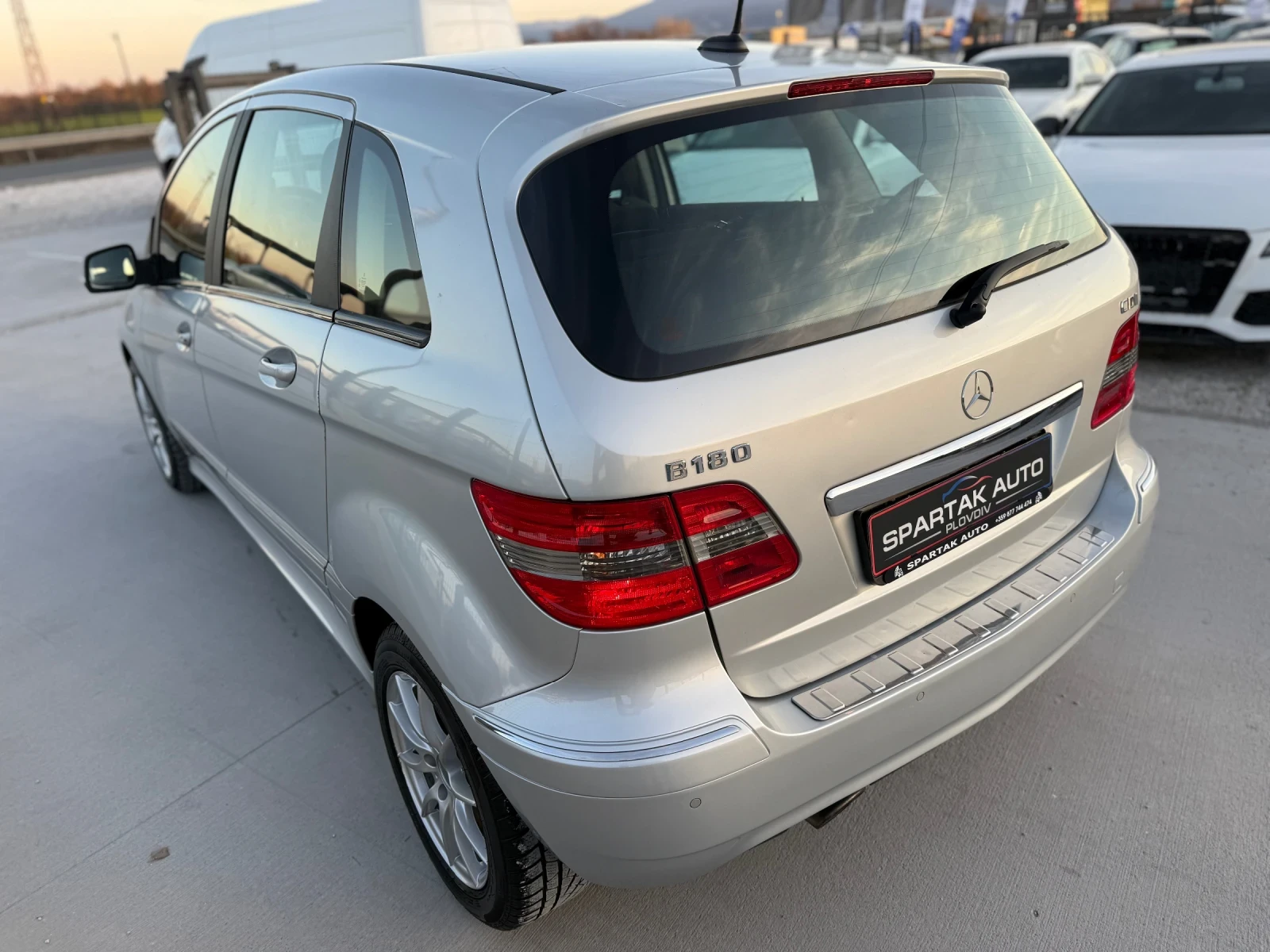 Mercedes-Benz B 180 CDI* АВТОМАТИК* 2011г* Топ Състояние* 174.000КМ*  - изображение 6