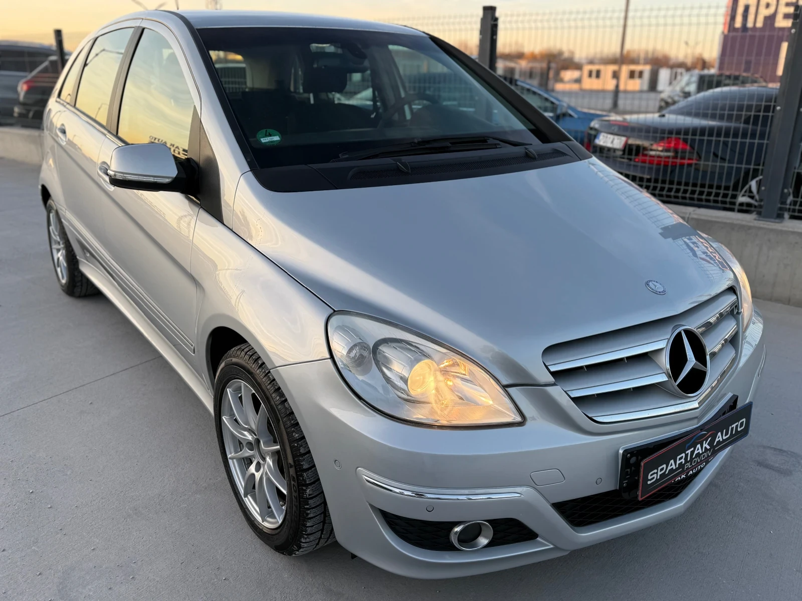 Mercedes-Benz B 180 CDI* АВТОМАТИК* 2011г* Топ Състояние* 174.000КМ*  - изображение 3