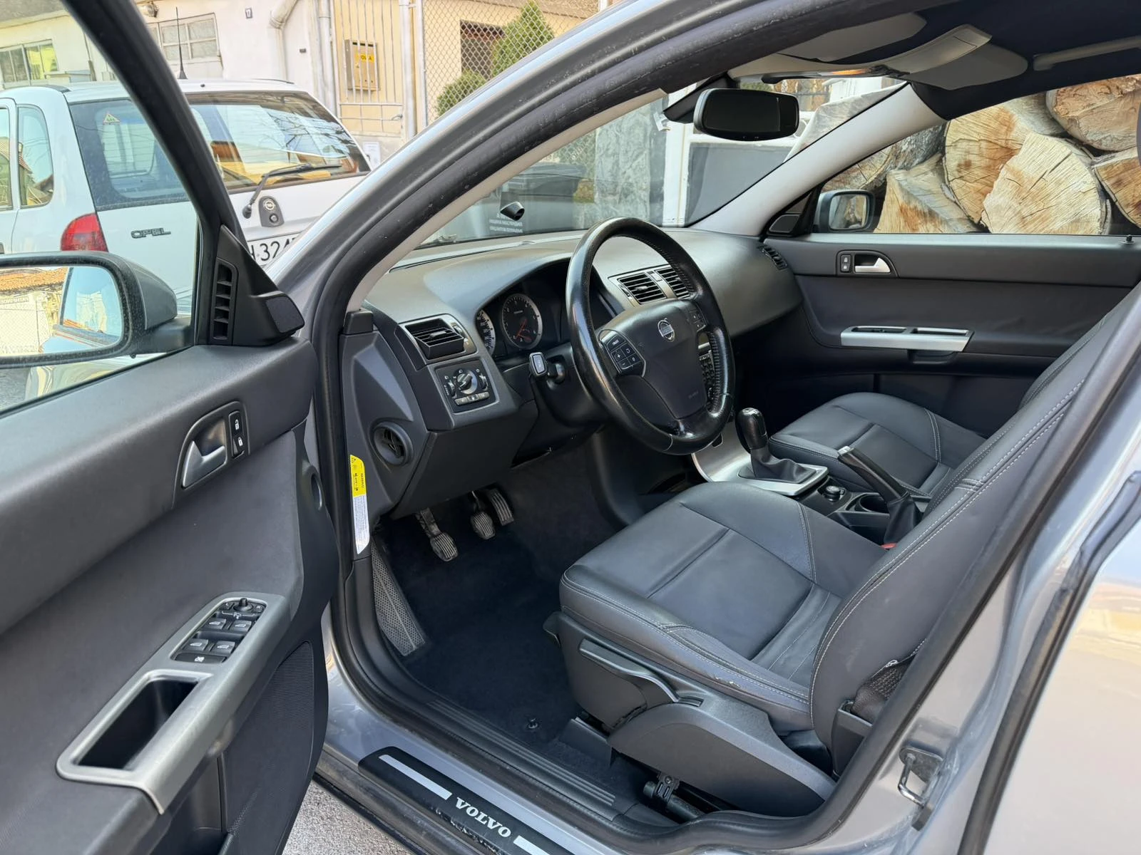 Volvo S40 2.0 diesel, снимка 14 - Автомобили и джипове - 52594589