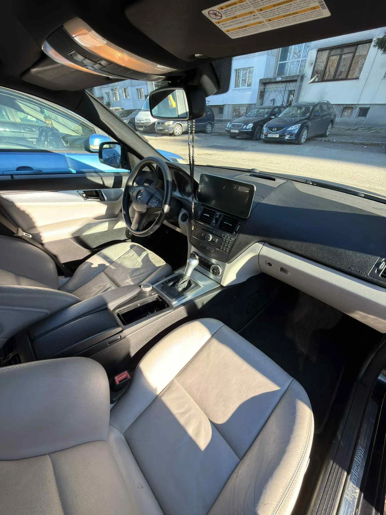 Mercedes-Benz C 320  - изображение 7