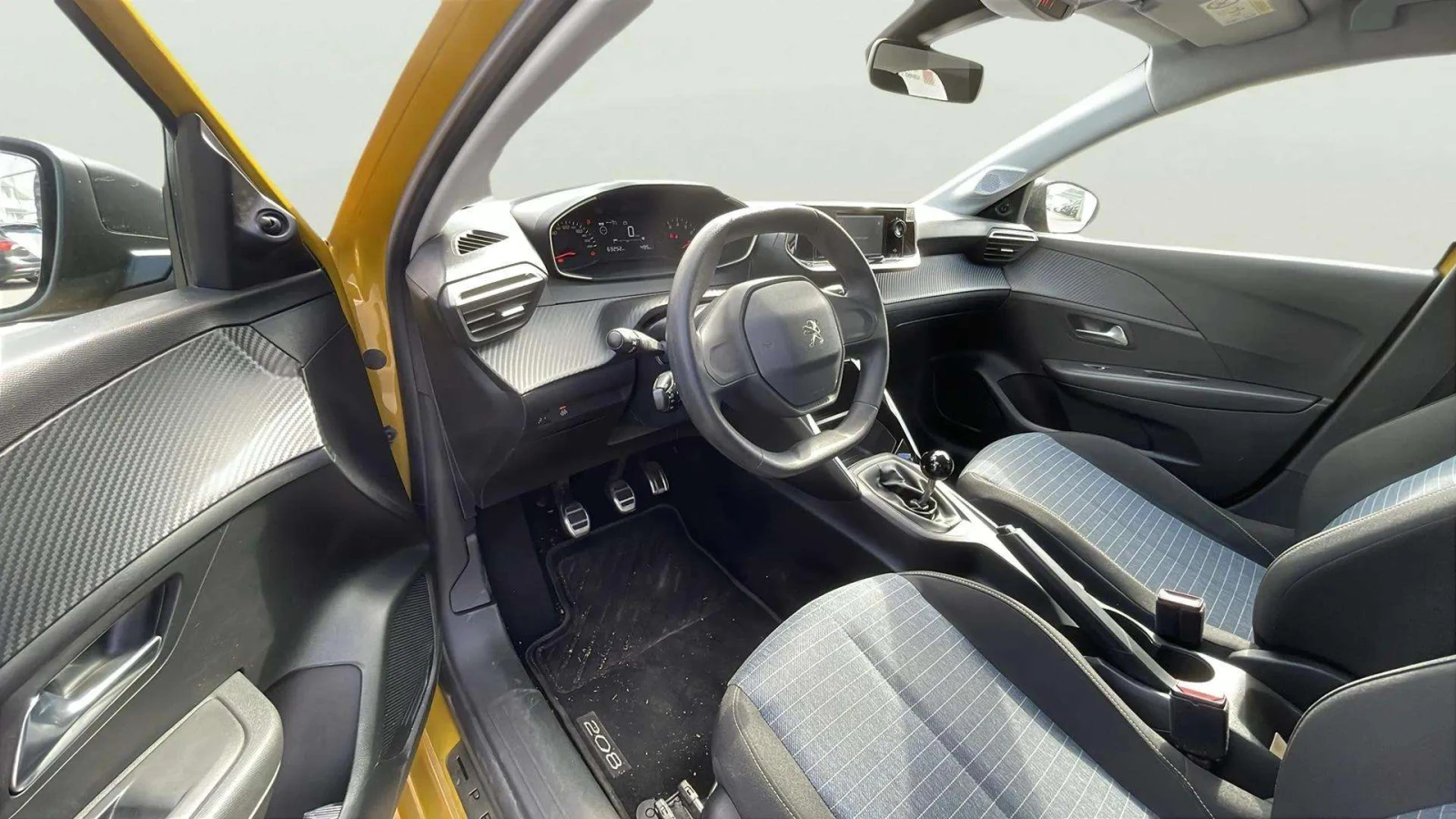 Peugeot 208 1.2i | Mobile.bg � ����������� 10