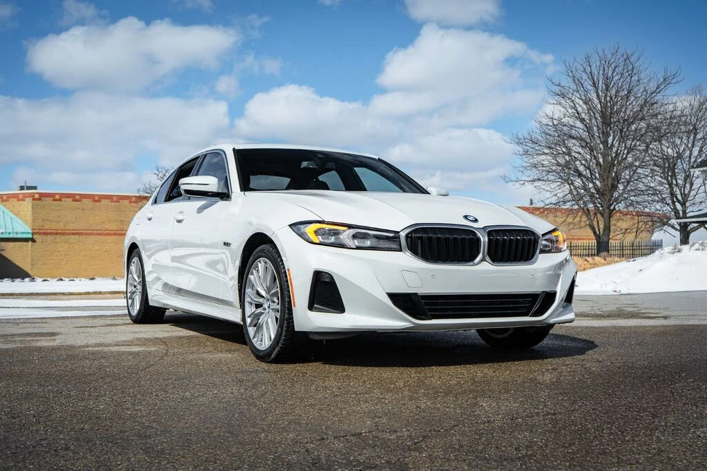 BMW 330   330e xDrive Plug-In Hybrid | Mobile.bg � ����������� 2