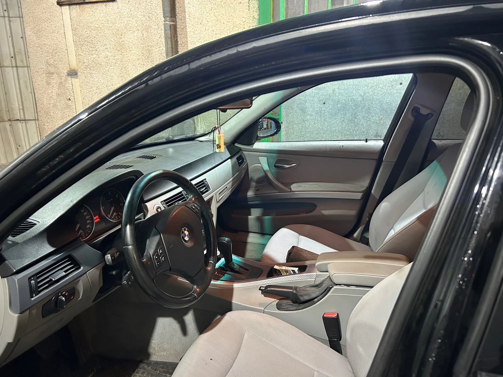 BMW 320, снимка 13 - Автомобили и джипове - 54363059