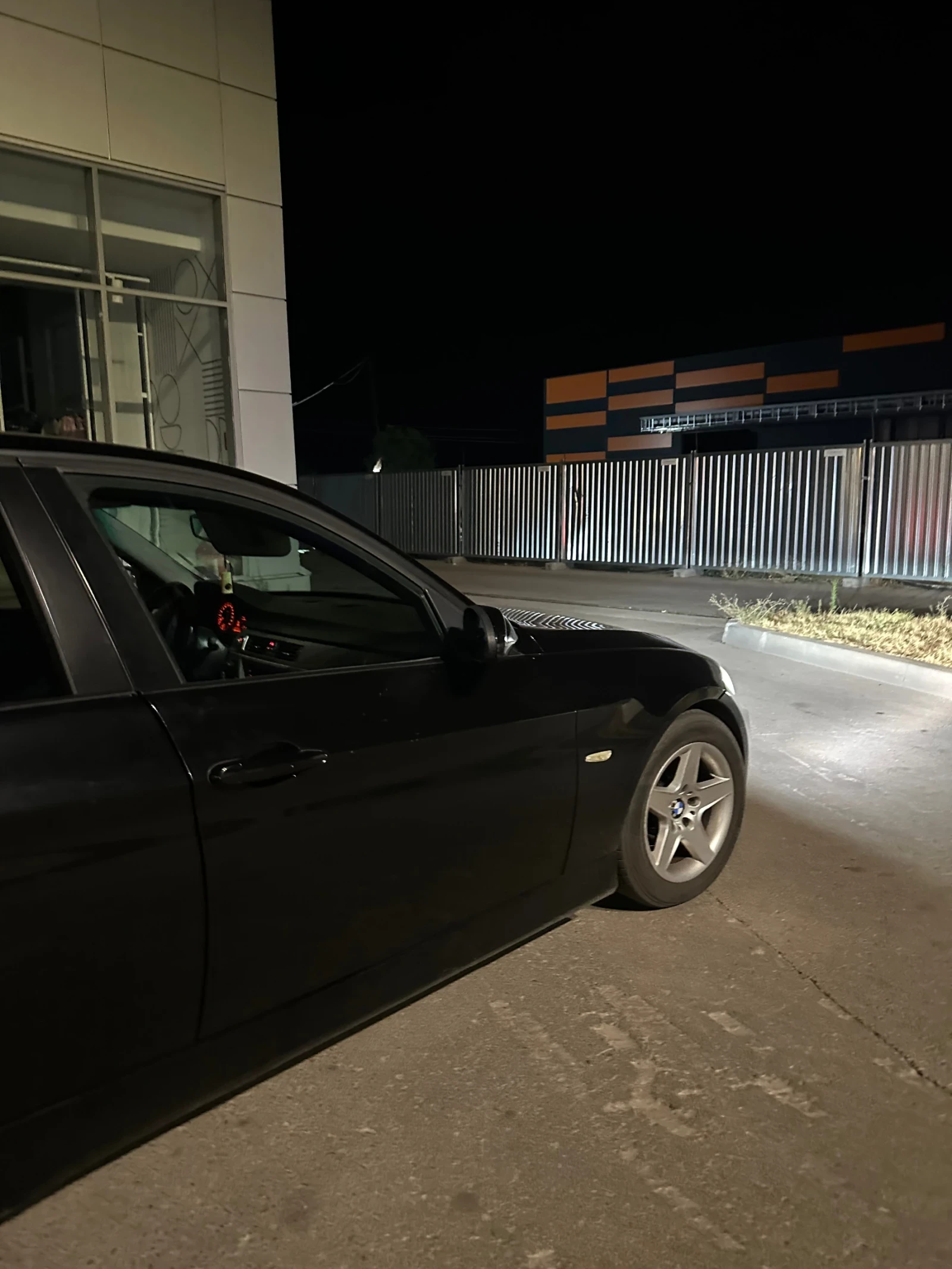 BMW 320, снимка 8 - Автомобили и джипове - 54363059