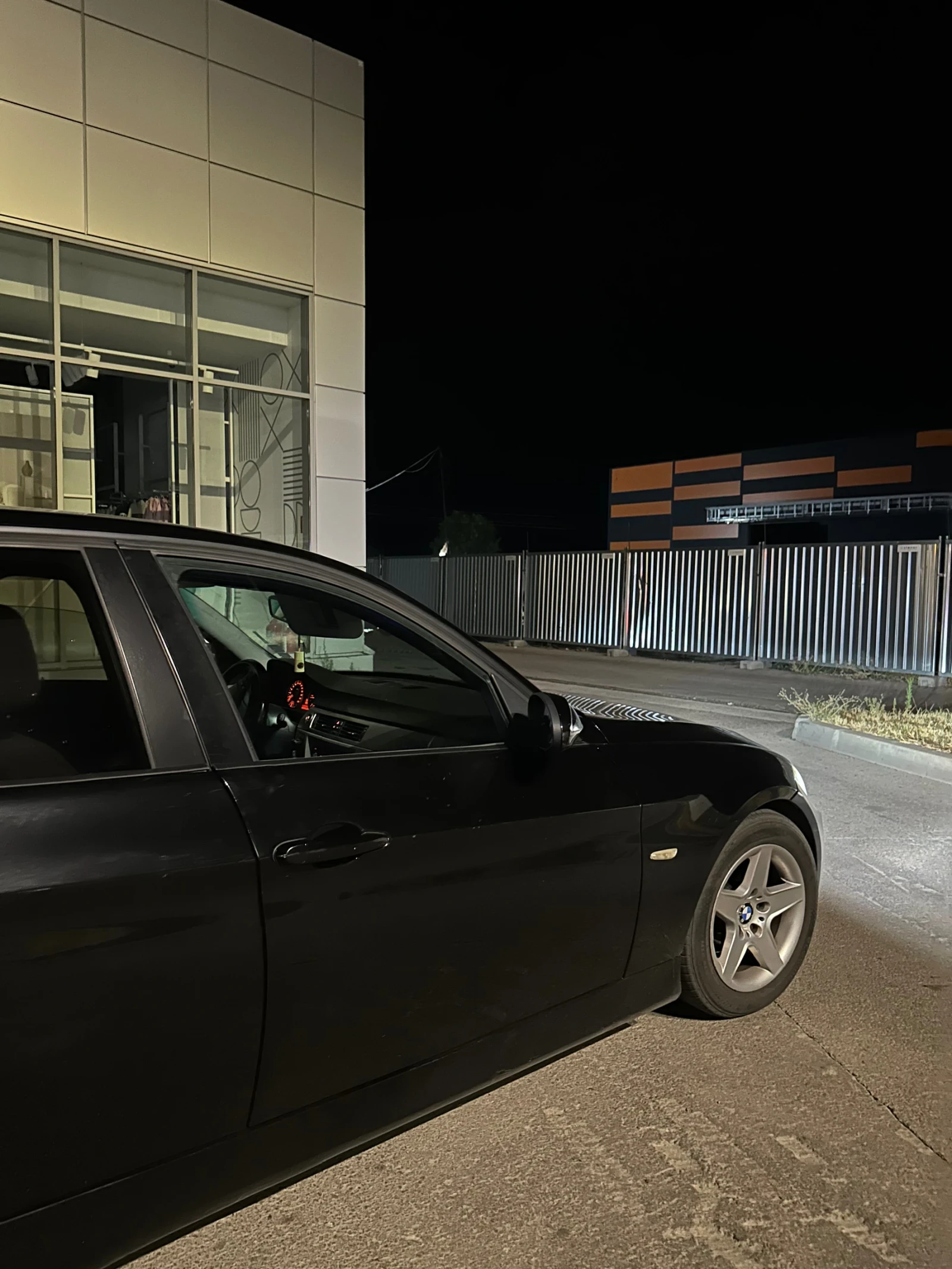 BMW 320, снимка 3 - Автомобили и джипове - 54363059