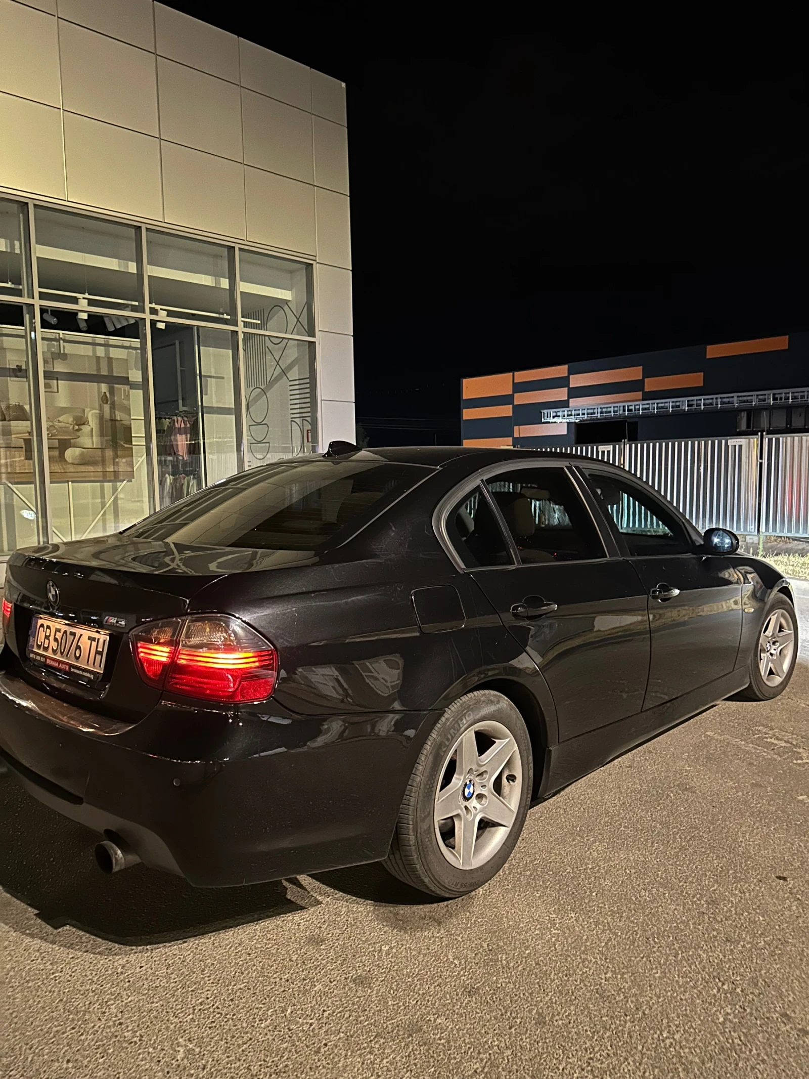 BMW 320, снимка 5 - Автомобили и джипове - 54363059