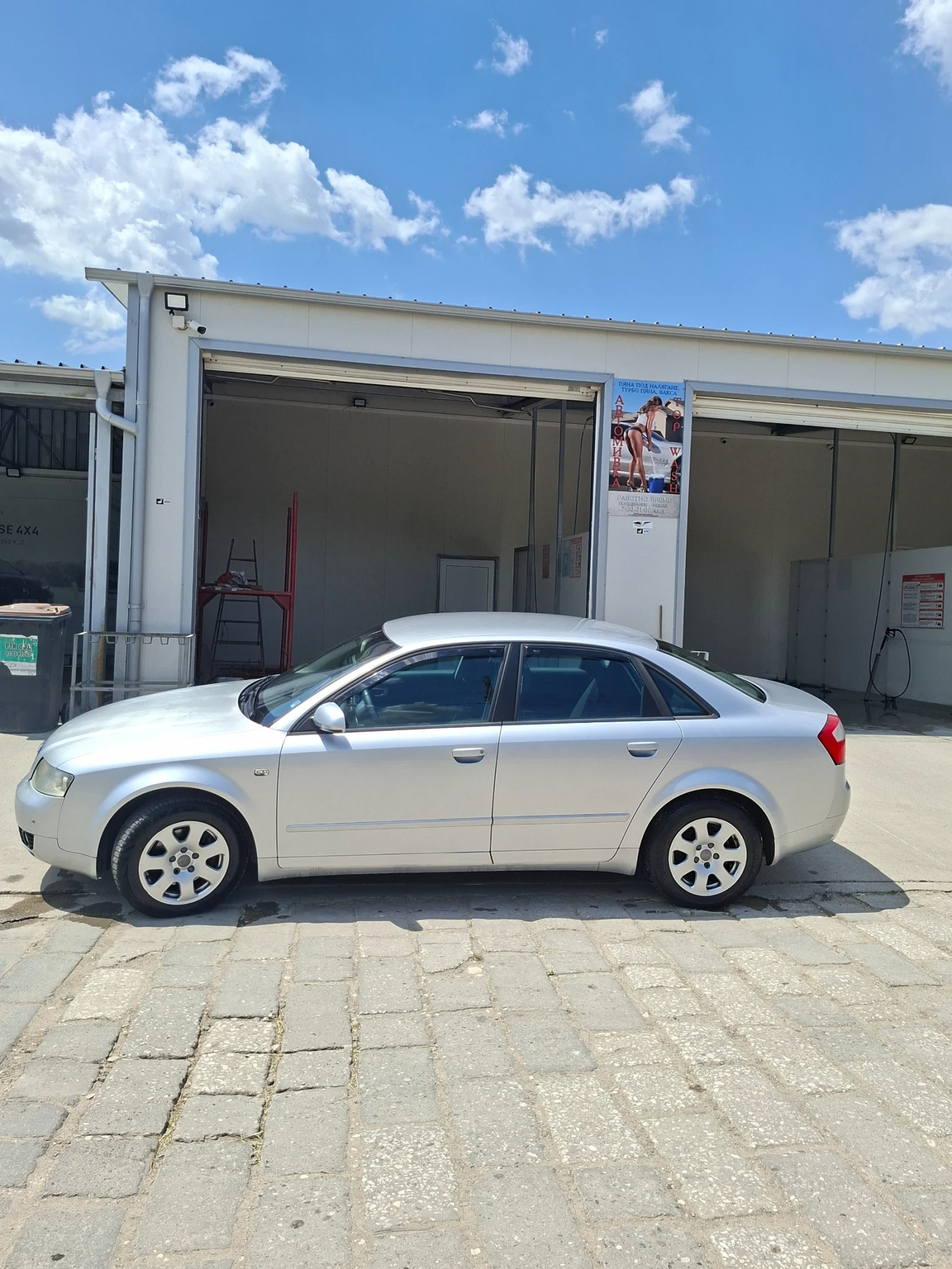 Audi A4 2.0, снимка 2 - Автомобили и джипове - 54702302