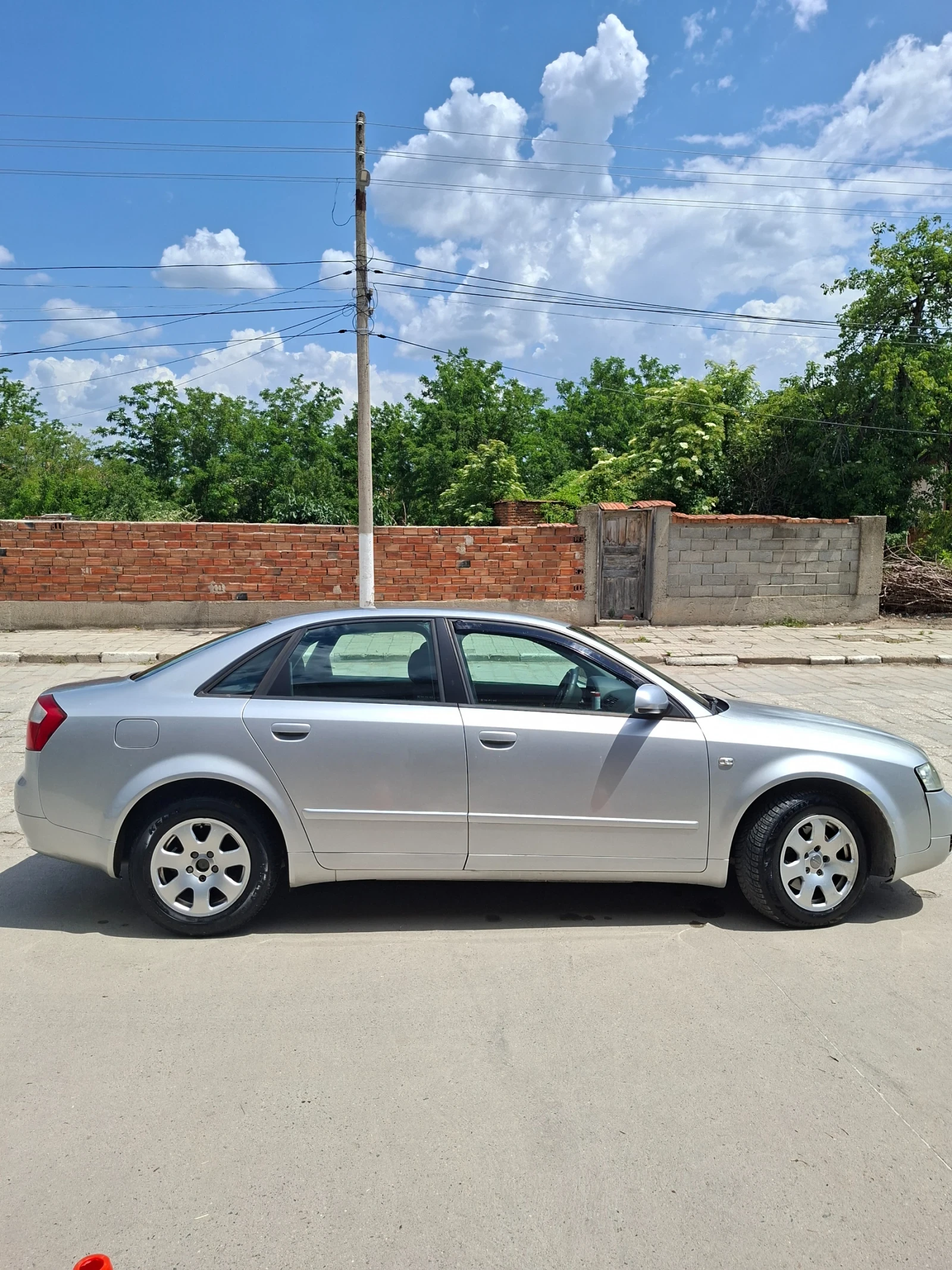 Audi A4 2.0, снимка 5 - Автомобили и джипове - 54702302