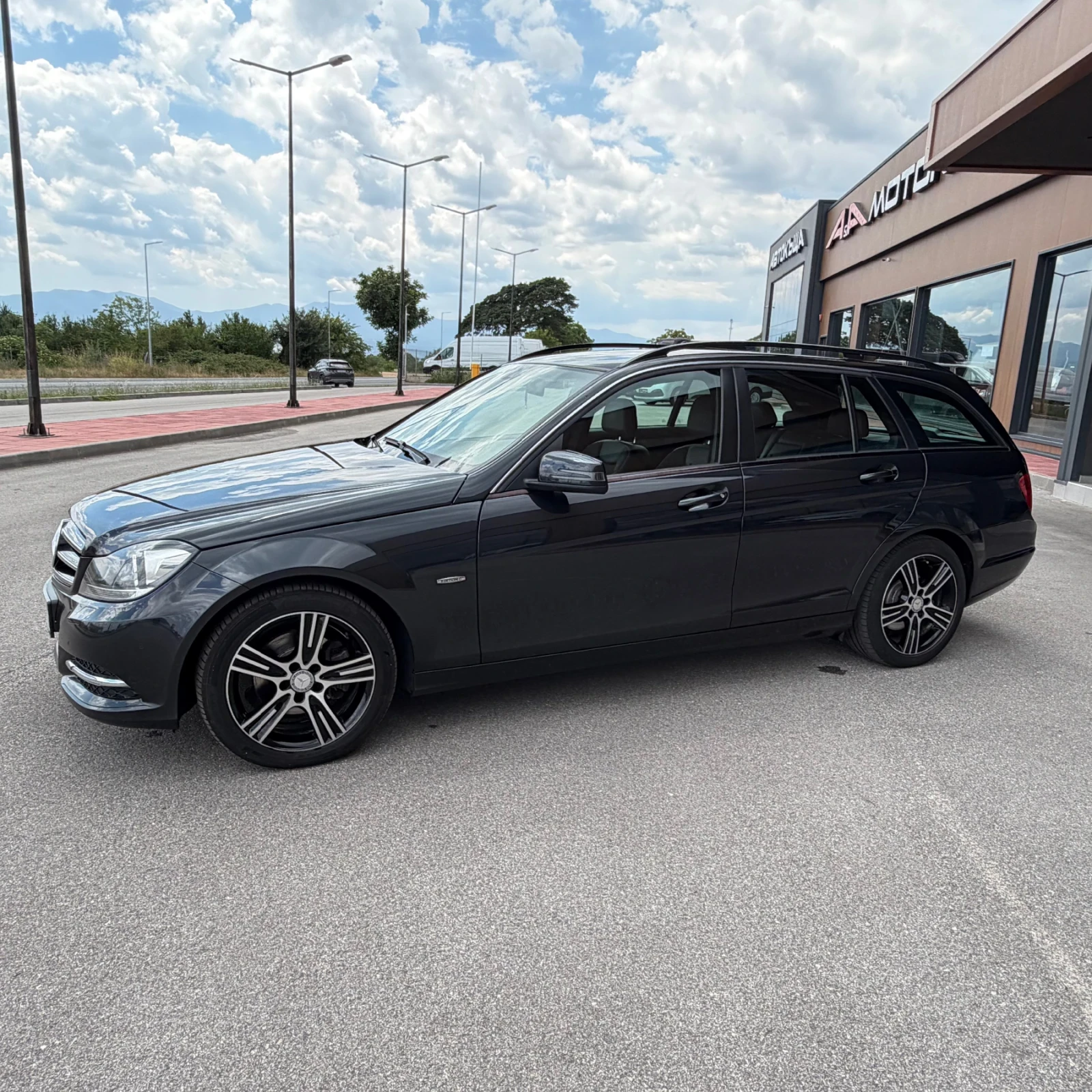 Mercedes-Benz C 220 170кс;АЛКАНТАРА-КОЖА;ПОДГРЕВ;ЕЛ. БАГАЖНИК;ТЕМПОМАТ, снимка 2 - Автомобили и джипове - 55315325