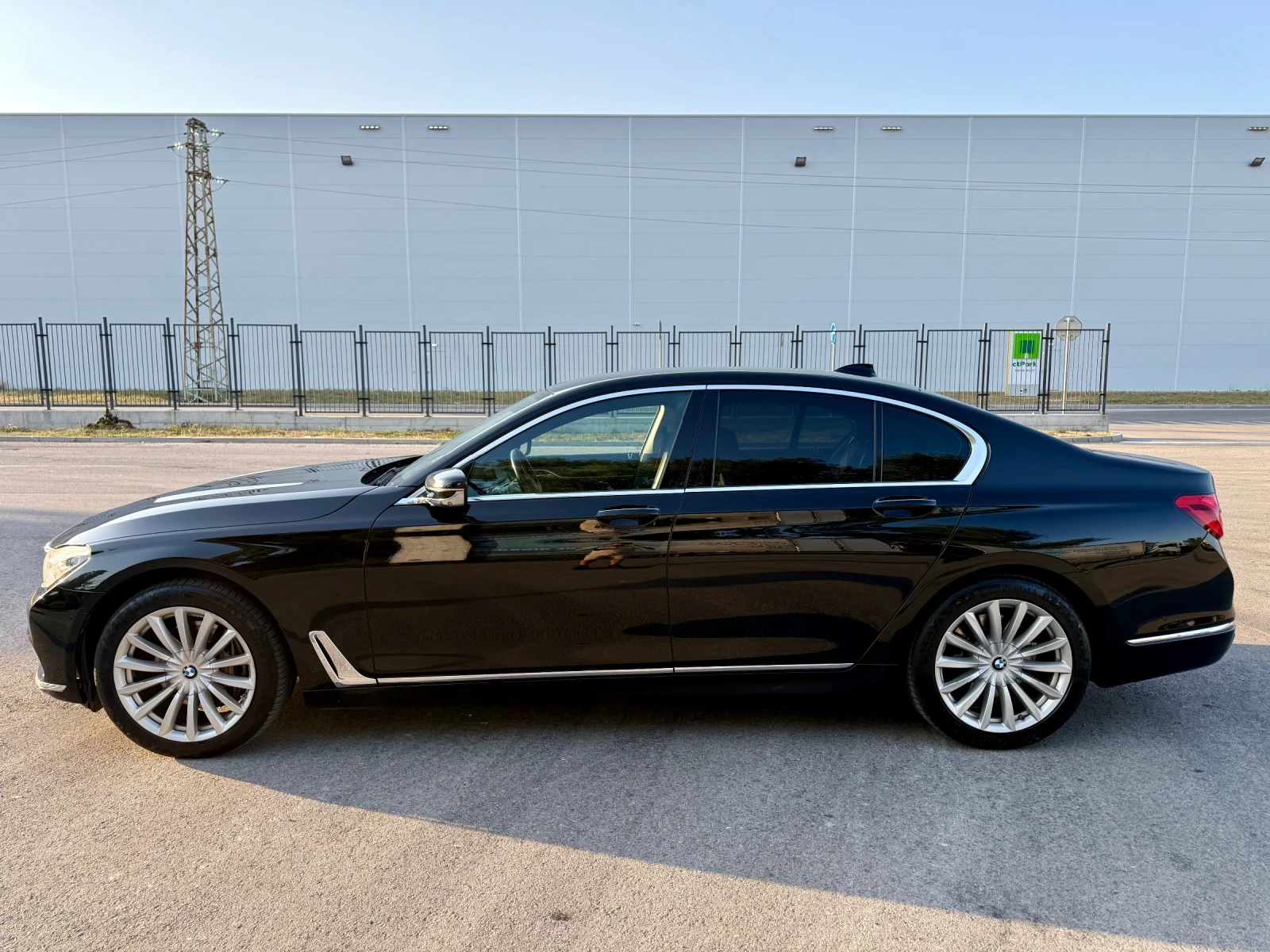 BMW 730, снимка 2 - Автомобили и джипове - 55646990