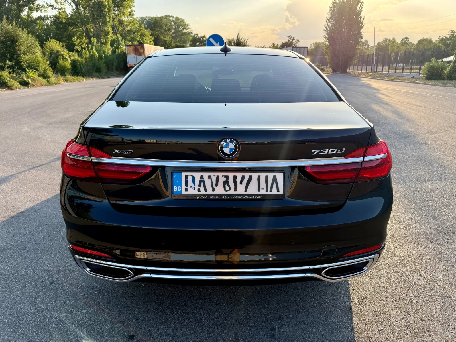 BMW 730, снимка 4 - Автомобили и джипове - 55646990