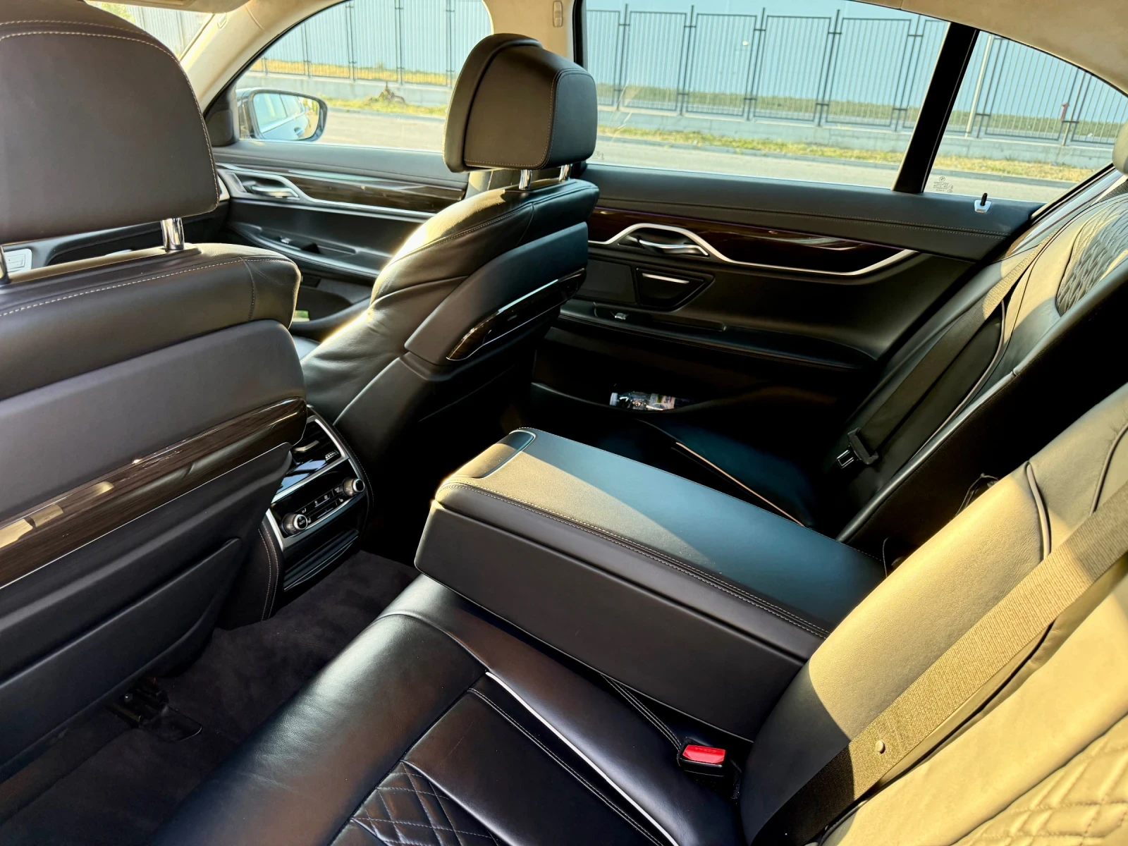 BMW 730, снимка 13 - Автомобили и джипове - 55646990