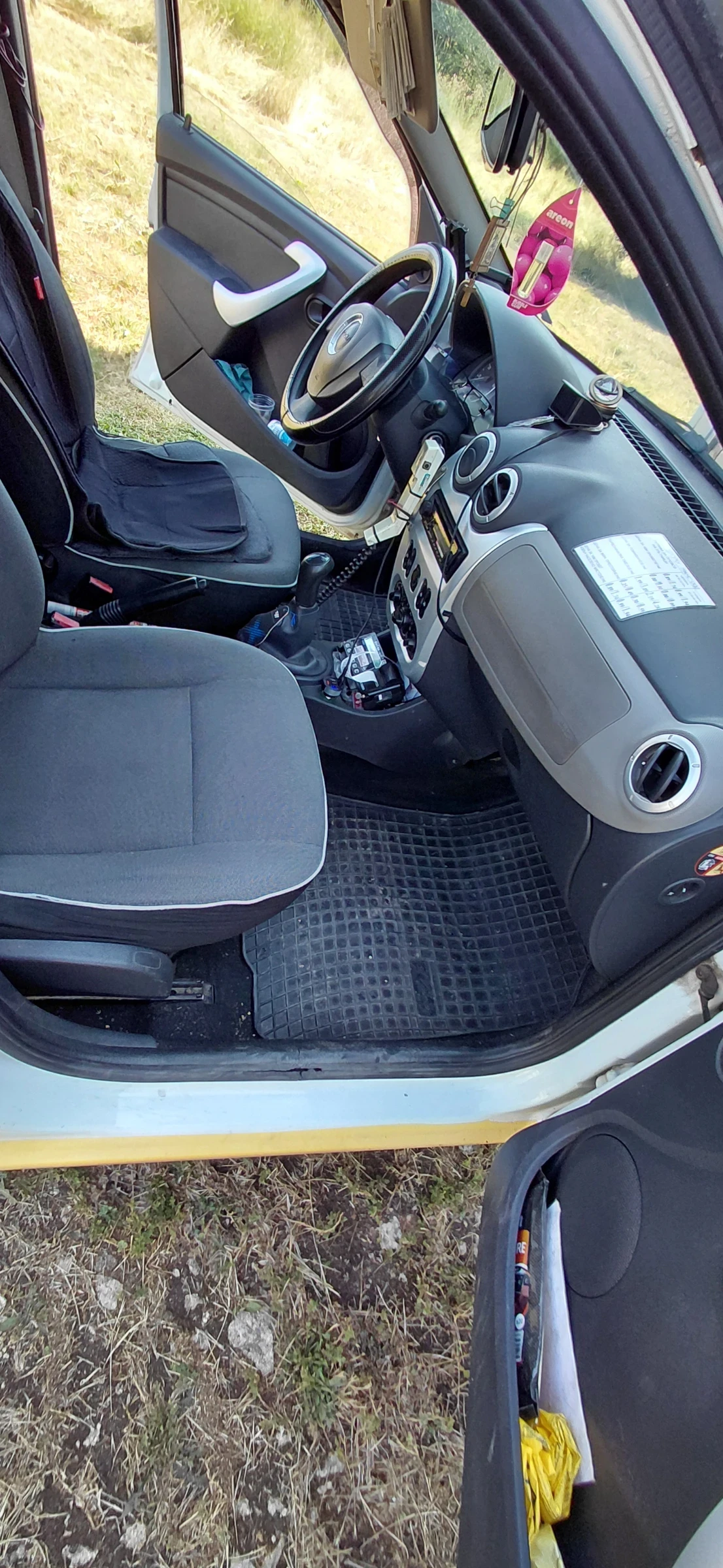 Dacia Logan Комби, снимка 7 - Автомобили и джипове - 55667132