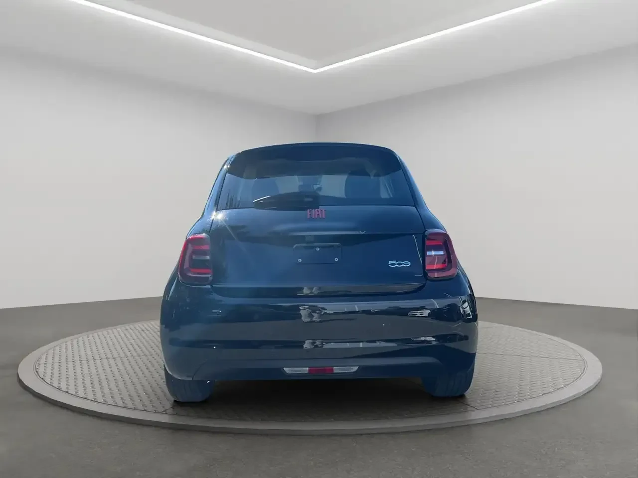 Fiat 500e ГОЛЯМАТА БАТЕРИЯ* CARPLAY* RED EDITION* УНИКАТ, снимка 5 - Автомобили и джипове - 55888638