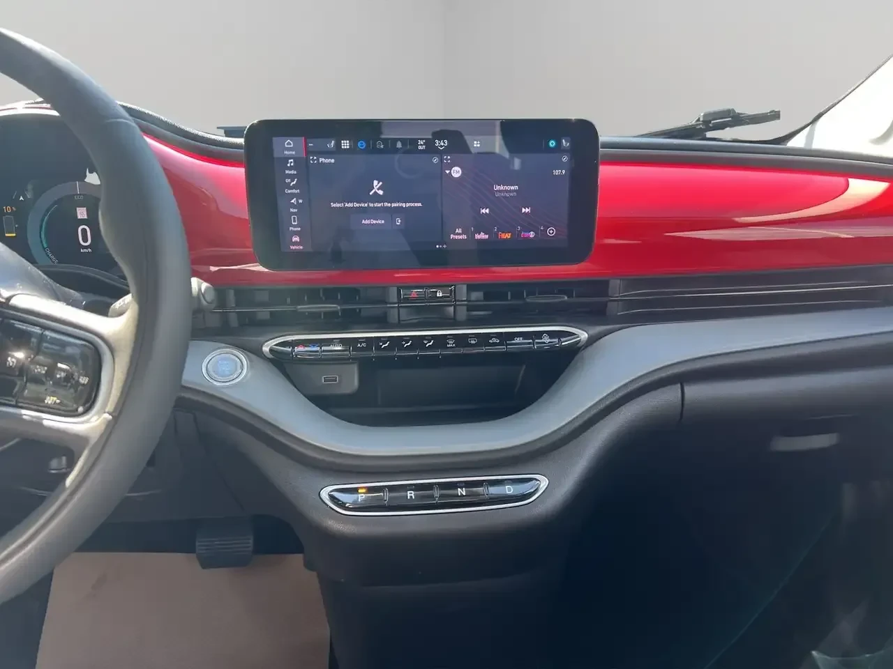 Fiat 500e ГОЛЯМАТА БАТЕРИЯ* CARPLAY* RED EDITION* УНИКАТ, снимка 15 - Автомобили и джипове - 55888638