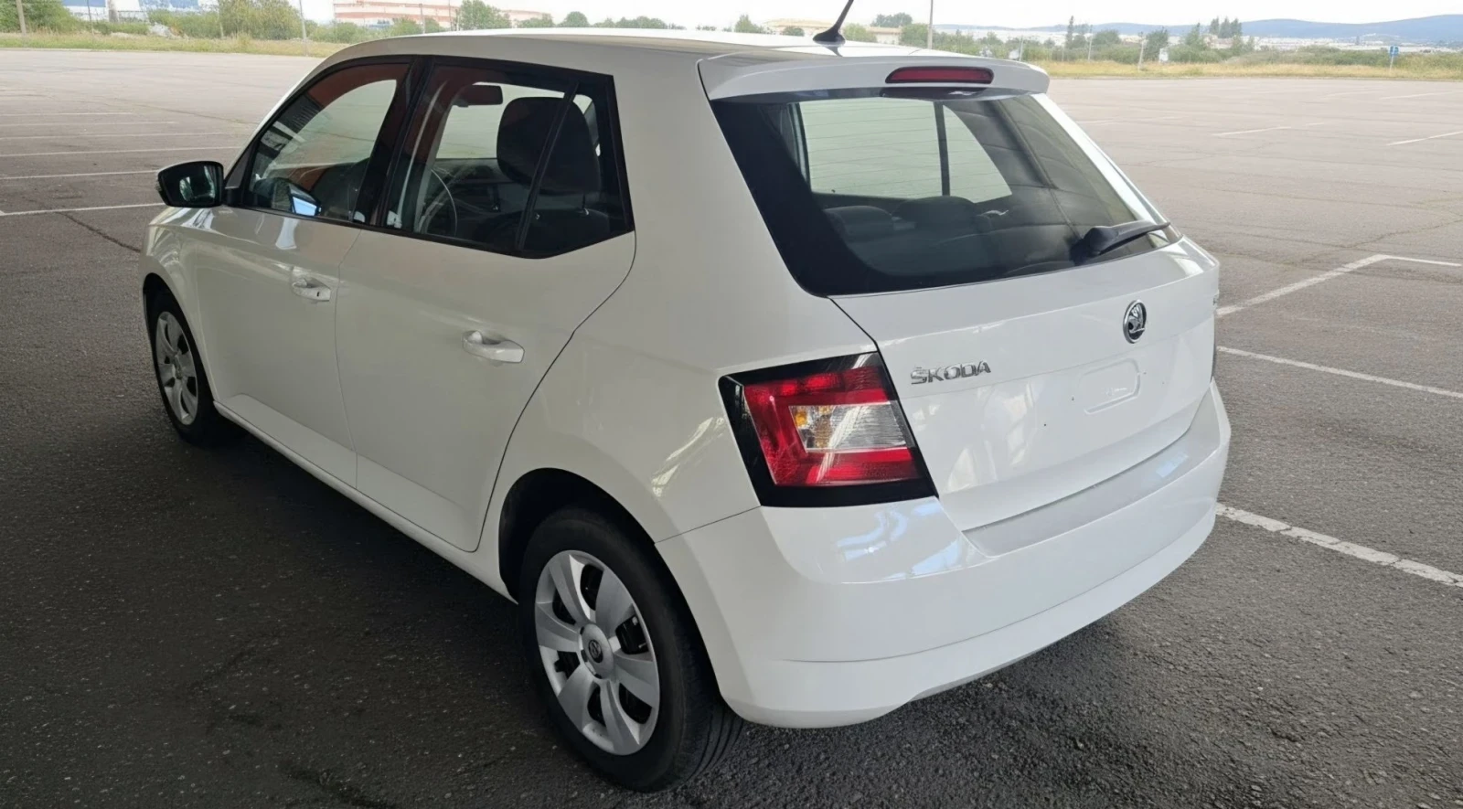 Skoda Fabia 1.0 Euro 6B, снимка 7 - Автомобили и джипове - 56410828
