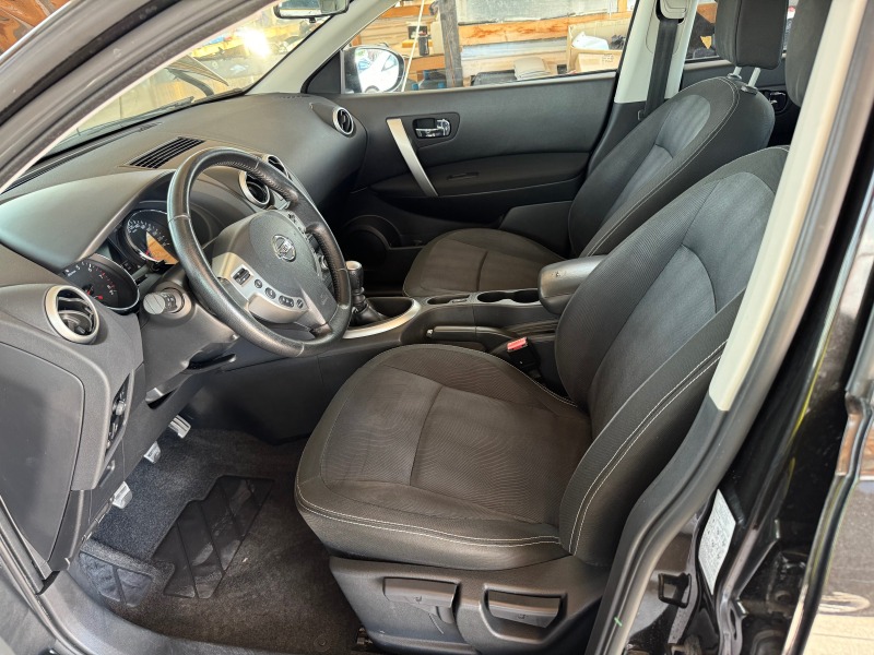 Nissan Qashqai 2.0I-NAVI-KAMERA-PANORAMA-7MESTA, снимка 12 - Автомобили и джипове - 46645961