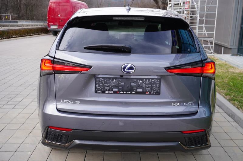 Lexus NX 300h 2.5i HYBRID, F-SPORT/TRI-BEAM* CARPLAY* /ГАРАНЦИОН, снимка 4 - Автомобили и джипове - 48116792