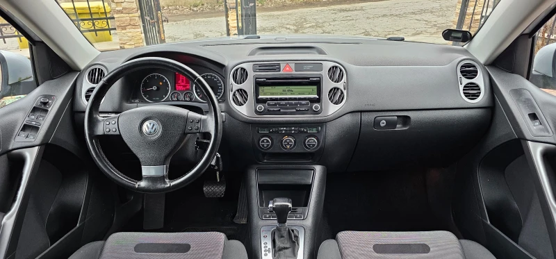 VW Tiguan 2.0 TDI 4x4 AUTOMAT, снимка 12 - Автомобили и джипове - 48733122