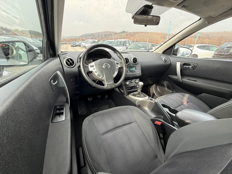 Nissan Qashqai 1.5 dci, снимка 10 - Автомобили и джипове - 49257658