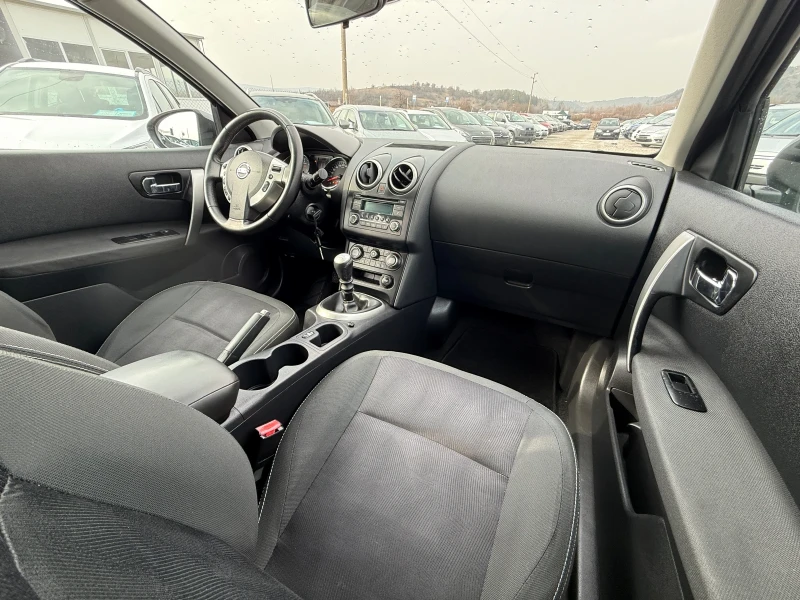 Nissan Qashqai 1.5 dci, снимка 12 - Автомобили и джипове - 49257658