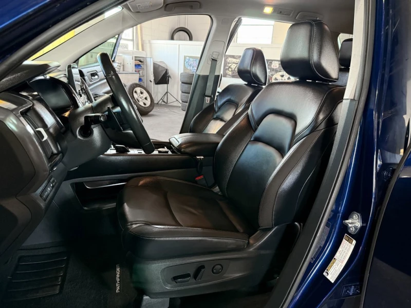 Nissan Pathfinder SL, снимка 13 - Автомобили и джипове - 53111449