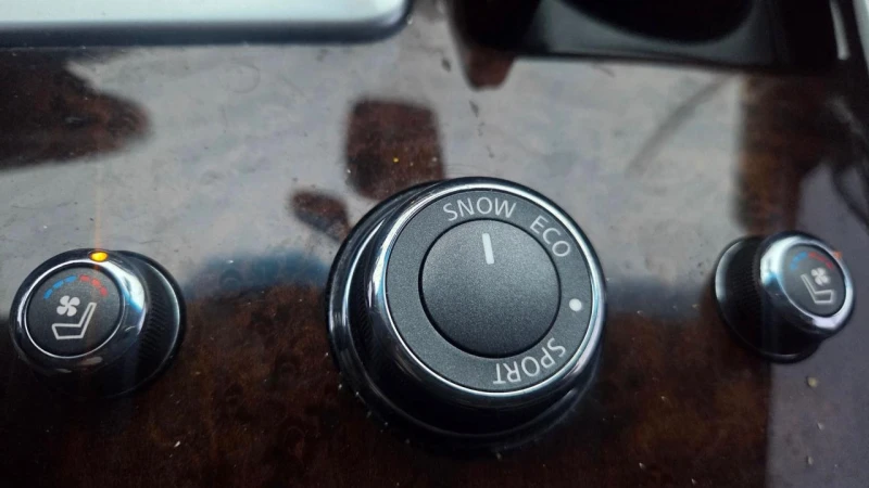 Infiniti QX60 LUXURY* 360* NAVI* LINE ASS* Blind Spot* Memory* П, снимка 15 - Автомобили и джипове - 53514569