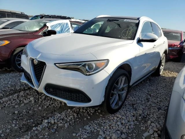 Alfa Romeo Stelvio TI* DISTRONIC* PANO* ПОДГРЕВИ* ОБДУХ, снимка 1 - Автомобили и джипове - 48418817