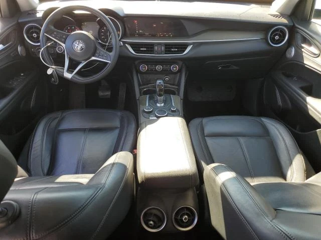 Alfa Romeo Stelvio TI* DISTRONIC* PANO* ПОДГРЕВИ* ОБДУХ, снимка 8 - Автомобили и джипове - 48418817