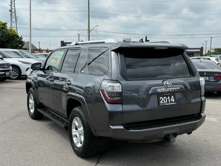 Toyota 4runner SR5* 1 собственик* Като нова* Кожа, снимка 6 - Автомобили и джипове - 55749890