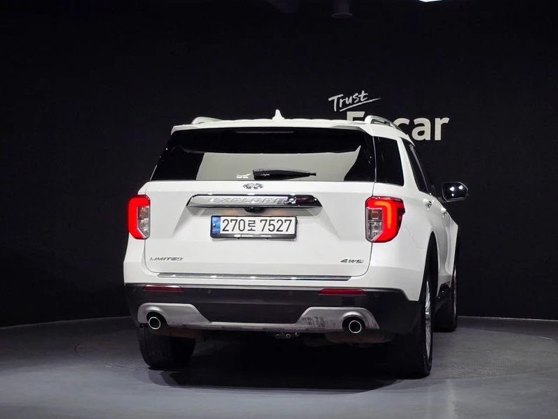 Ford Explorer 2.3 H Automatic, снимка 4 - Автомобили и джипове - 55812997
