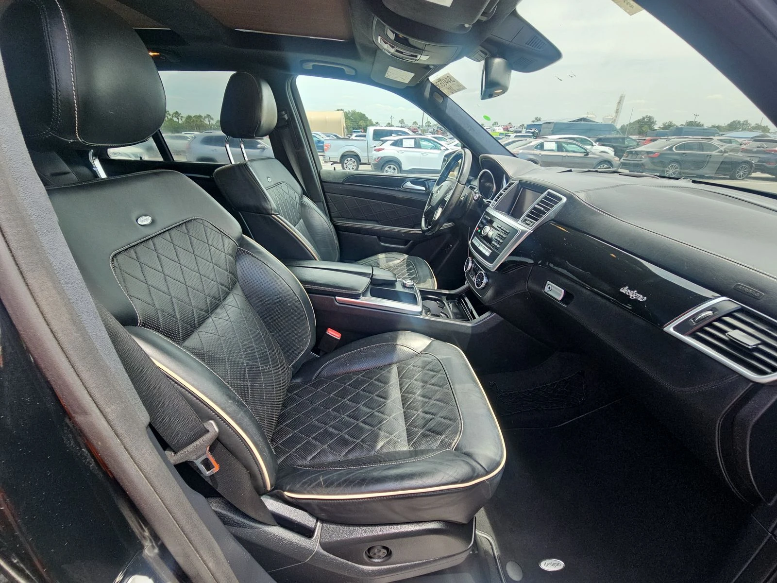 Mercedes-Benz ML 400 4MATIC DESIGNO* Harman* 360* Следене* Пано* М.точк - изображение 10