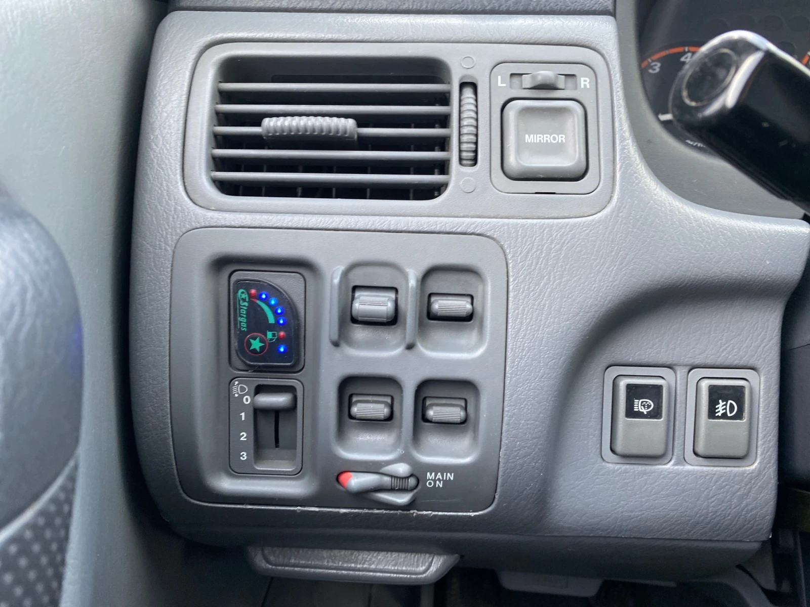 Honda Cr-v 2.0 4x4 LpG - изображение 9
