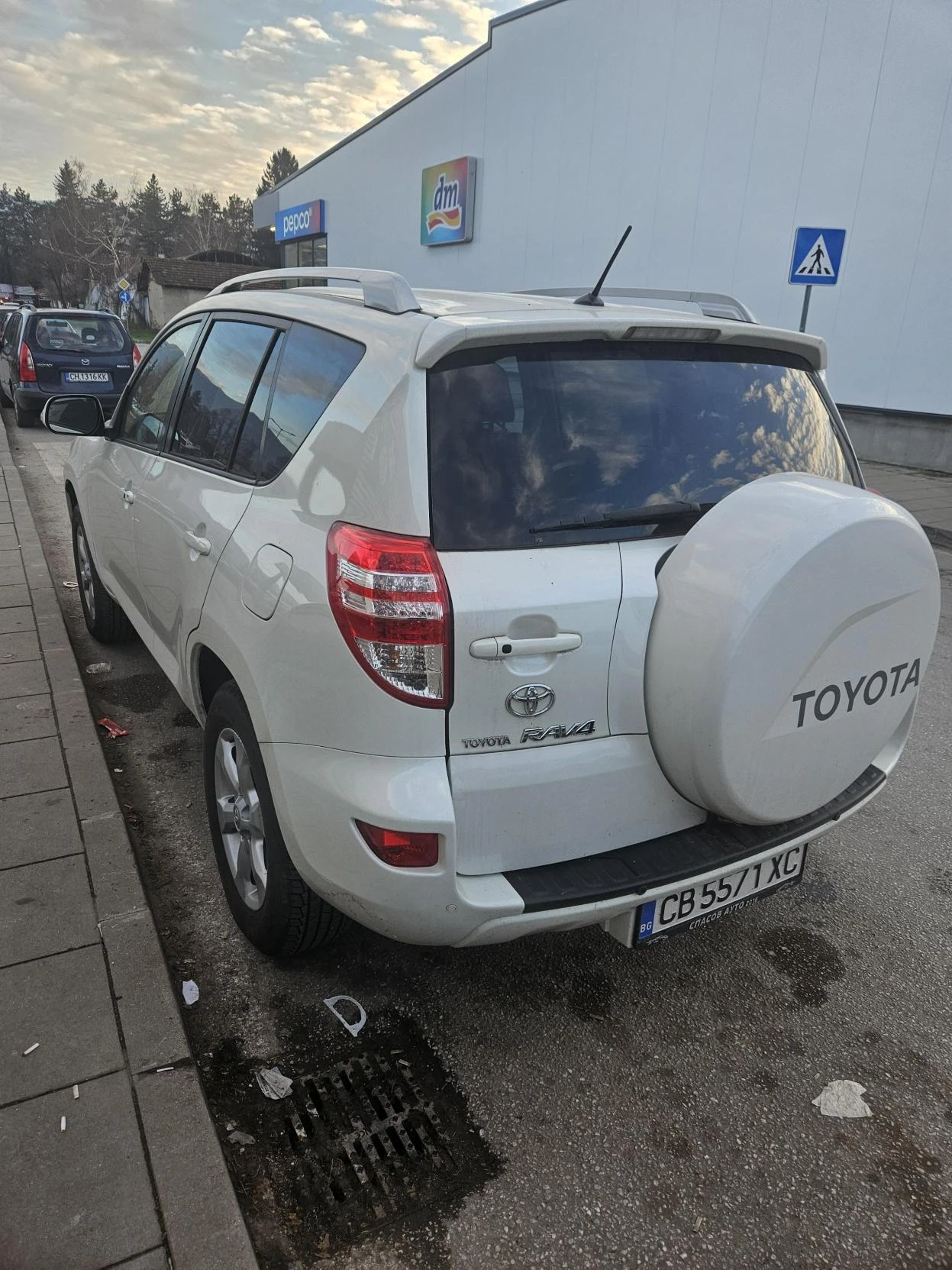 Toyota Rav4, снимка 4 - Автомобили и джипове - 53758233