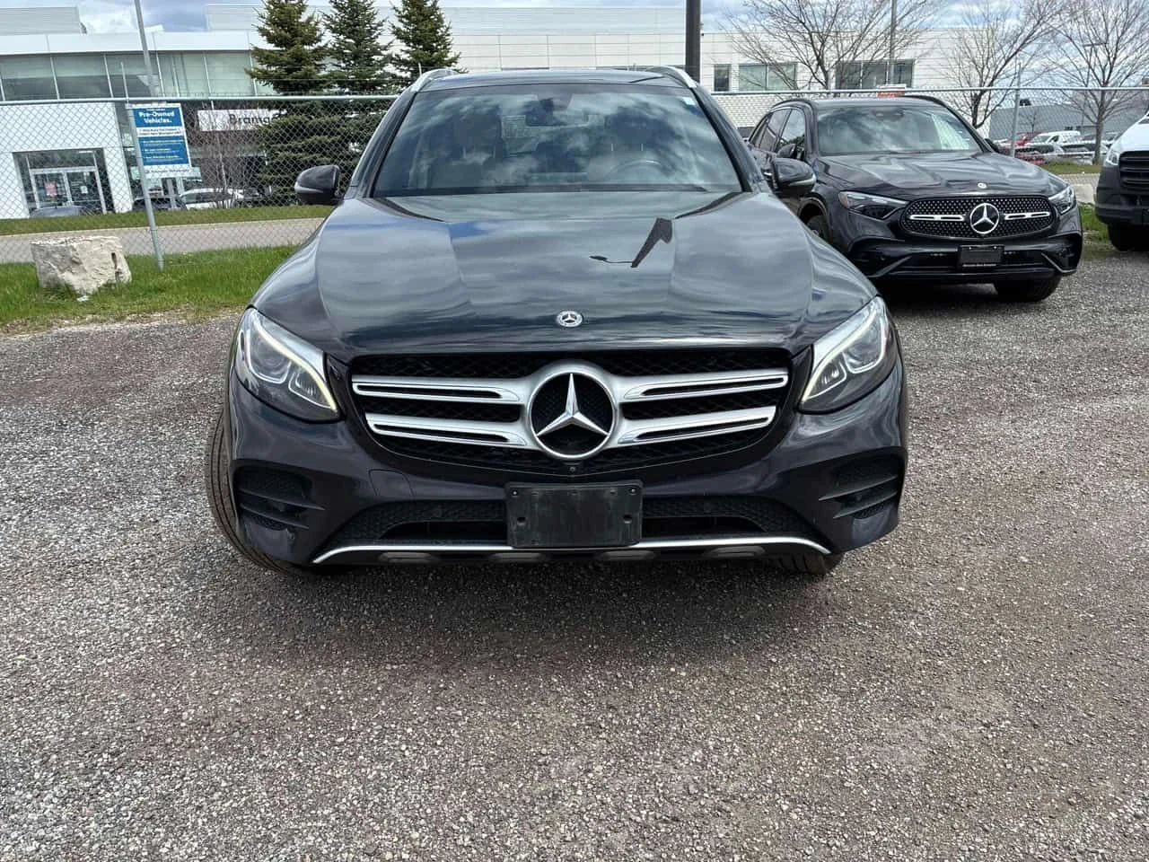 Mercedes-Benz GLC 300 4MATIC * ГЛАВНО ПРЕДСТАВИТЕЛСТВО НА MERCEDES* , снимка 2 - Автомобили и джипове - 54398201