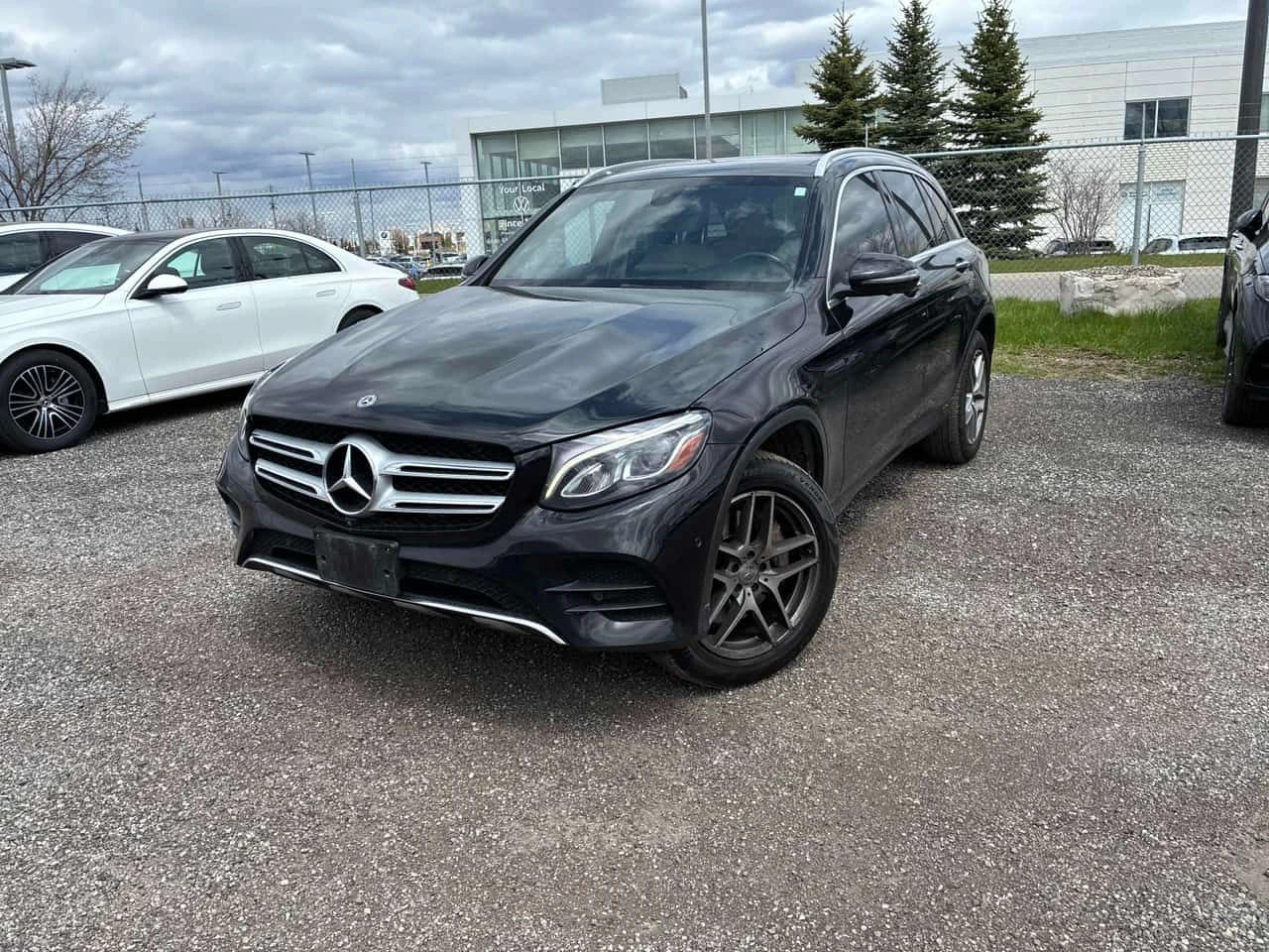 Mercedes-Benz GLC 300 4MATIC * ГЛАВНО ПРЕДСТАВИТЕЛСТВО НА MERCEDES* 