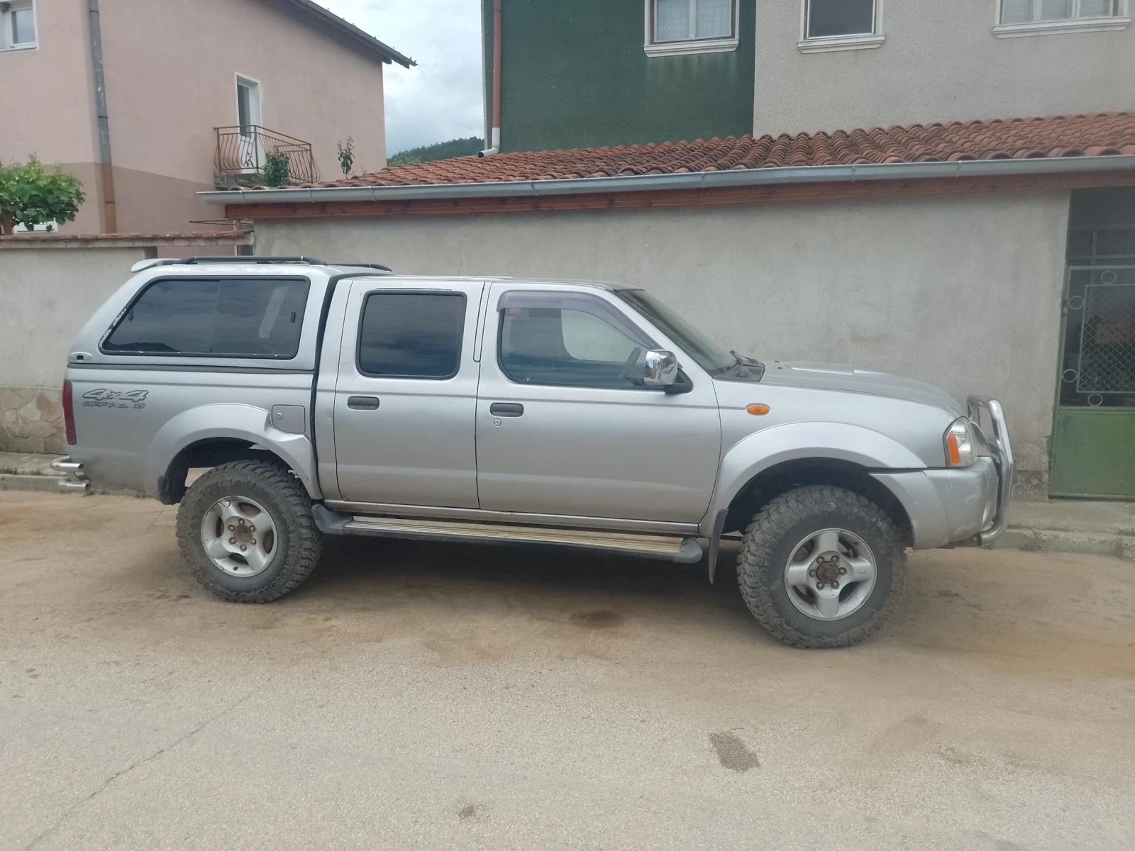 Nissan Navara, снимка 10 - Автомобили и джипове - 54795031