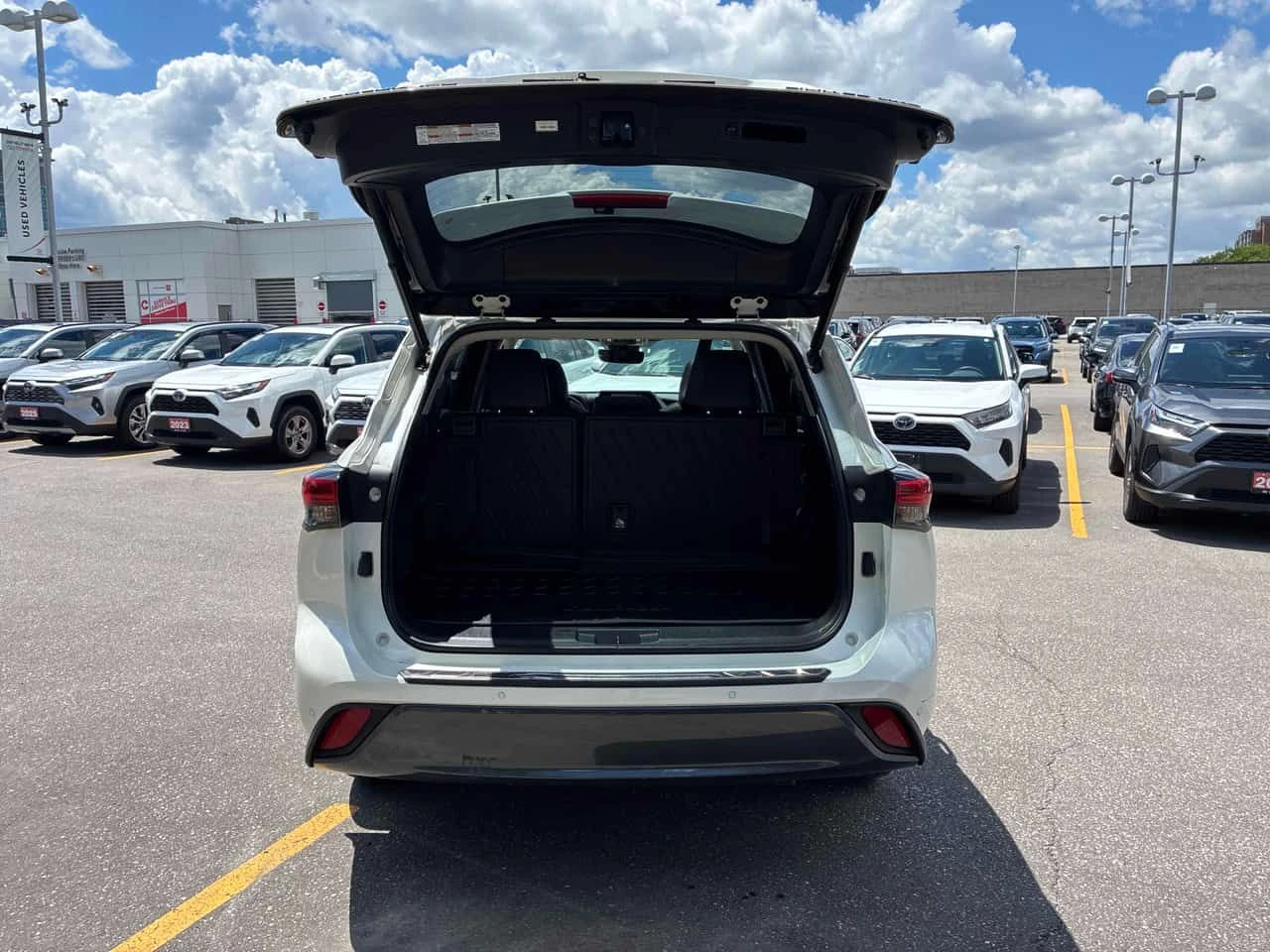 Toyota Highlander * Limited * ОБДУХВАНЕ * ПАНО * JBL * АВТОКРЕДИТ, снимка 15 - Автомобили и джипове - 55131004