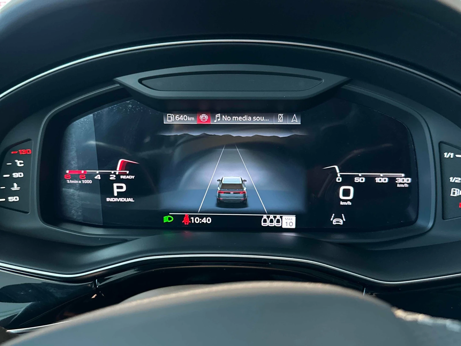 Audi SQ8 * 4.0 TFSI quattro * CARFAX * ОПЦИЯ ЗА ФИНАНСИРАНЕ, снимка 8 - Автомобили и джипове - 56156368