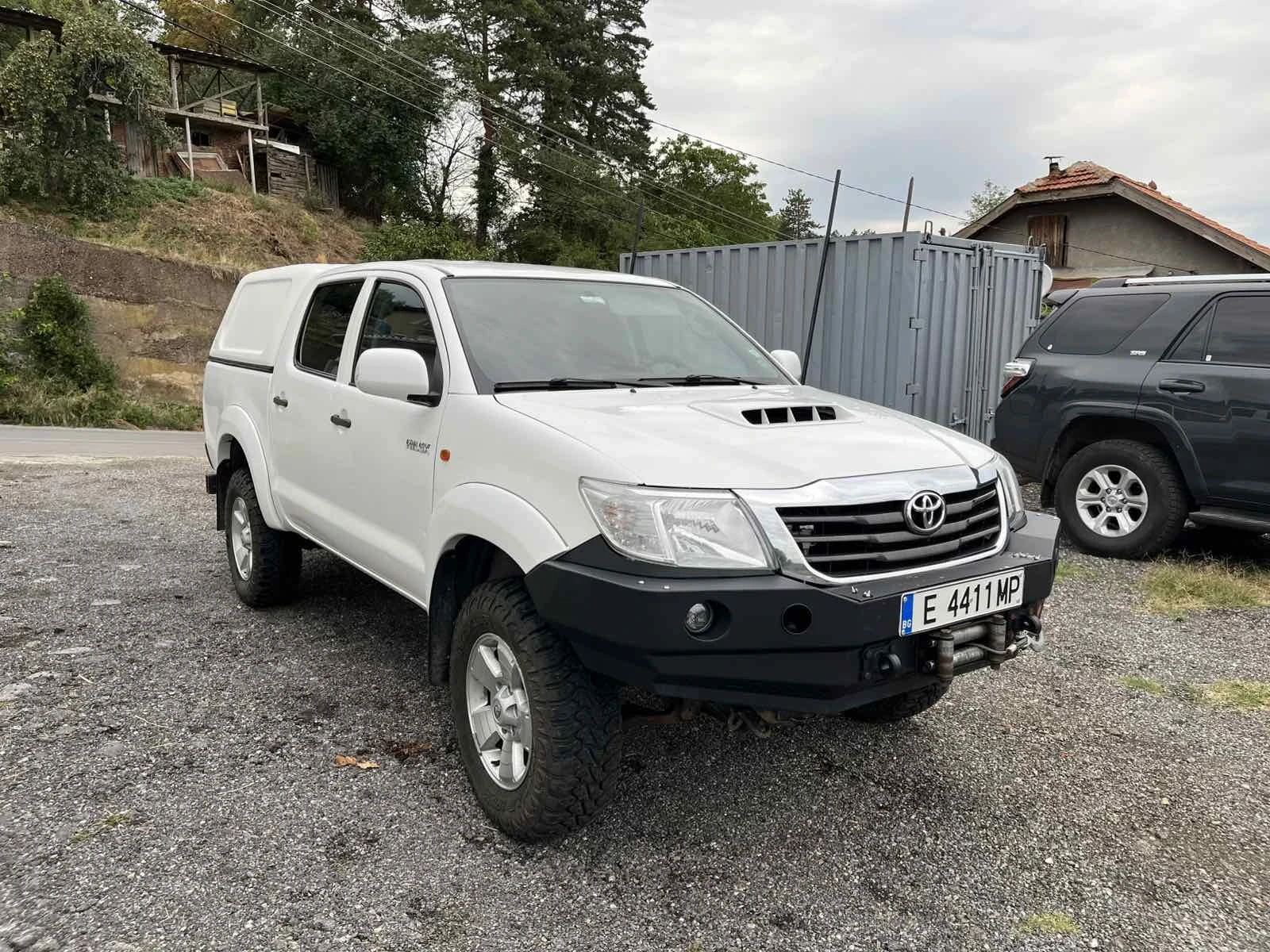 Toyota Hilux 2.4 D-4D 4x4, снимка 4 - Автомобили и джипове - 56234470