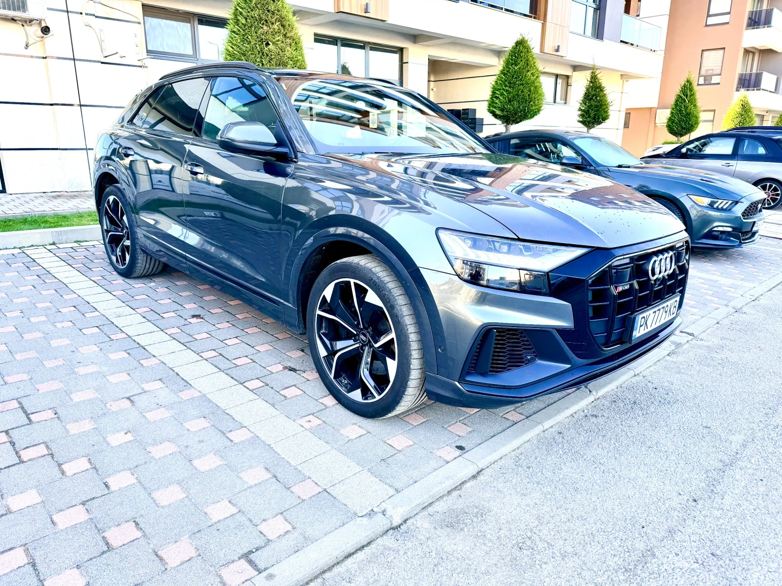 Audi SQ8, снимка 2 - Автомобили и джипове - 56396876
